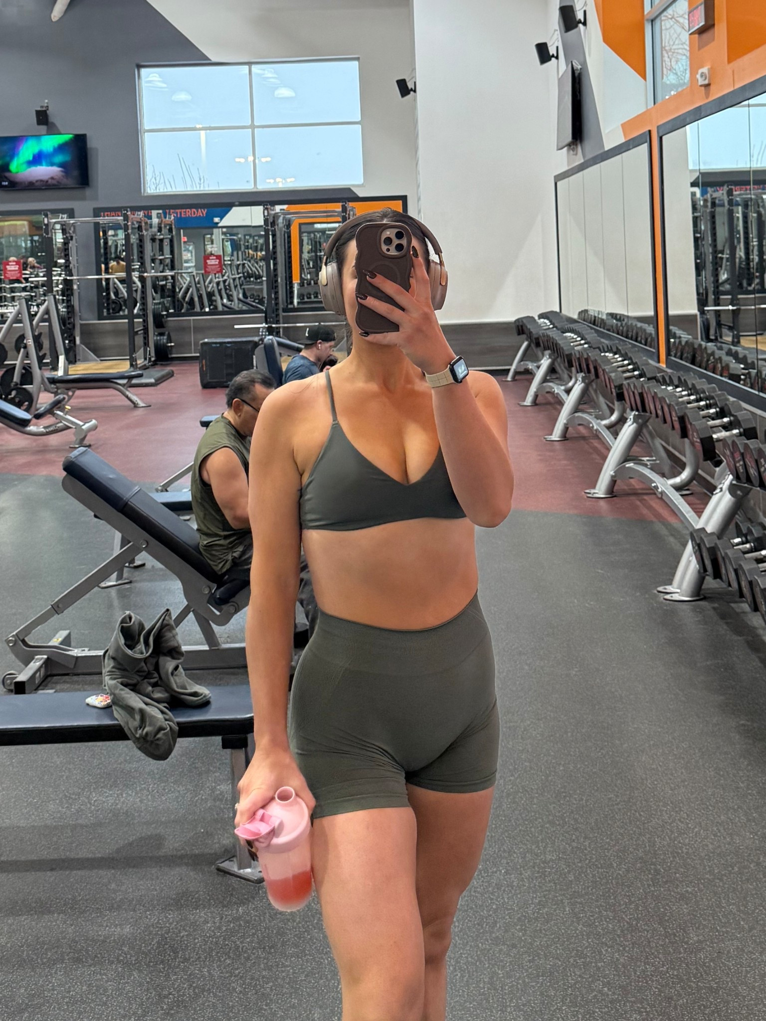 Oner active set
Wearing size M in top and bottom

5’10” 170lbs

#LTKActive #LTKTall #LTKMidsize