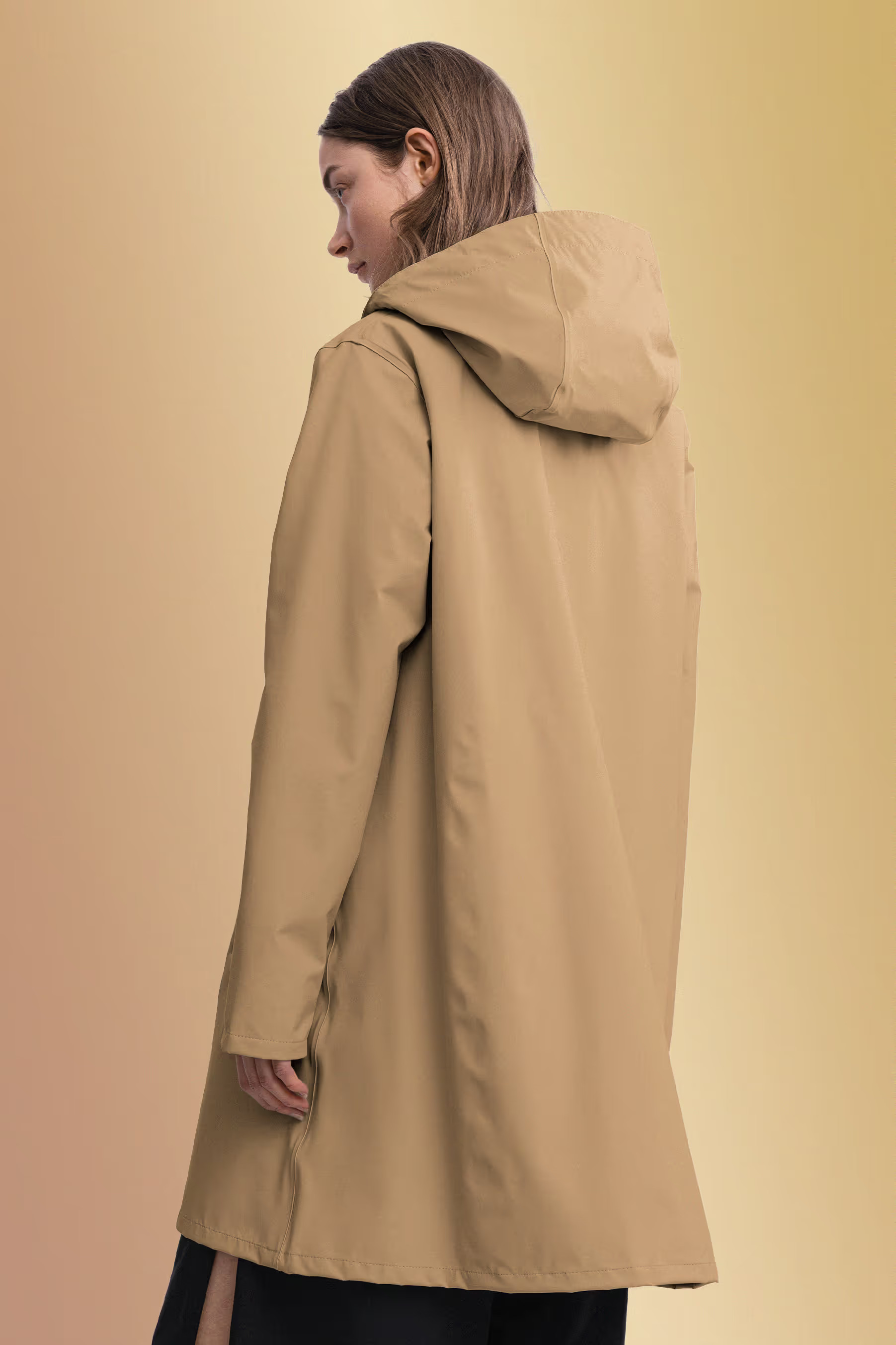Mosebacke Lightweight Raincoat Sand | STUTTERHEIM GB | Stutterheim
