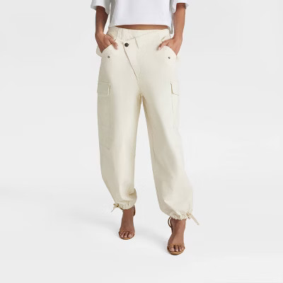 KBB by KAHLANA Women's 'The Mid-Rise Cargo Pants' - Cream XL | Target