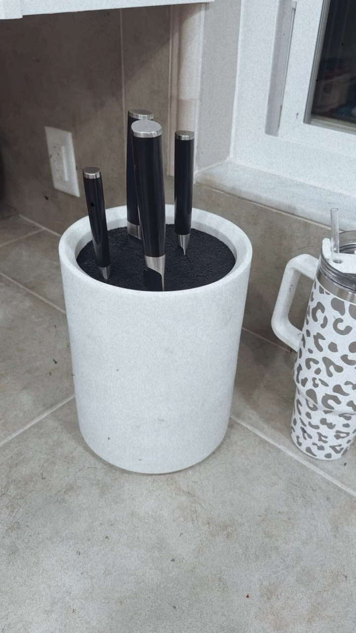 Knife holder that’s not a basic knife block. Looks cuter on the countertop ❤️🫶

#LTKhome #LTKGiftGuide