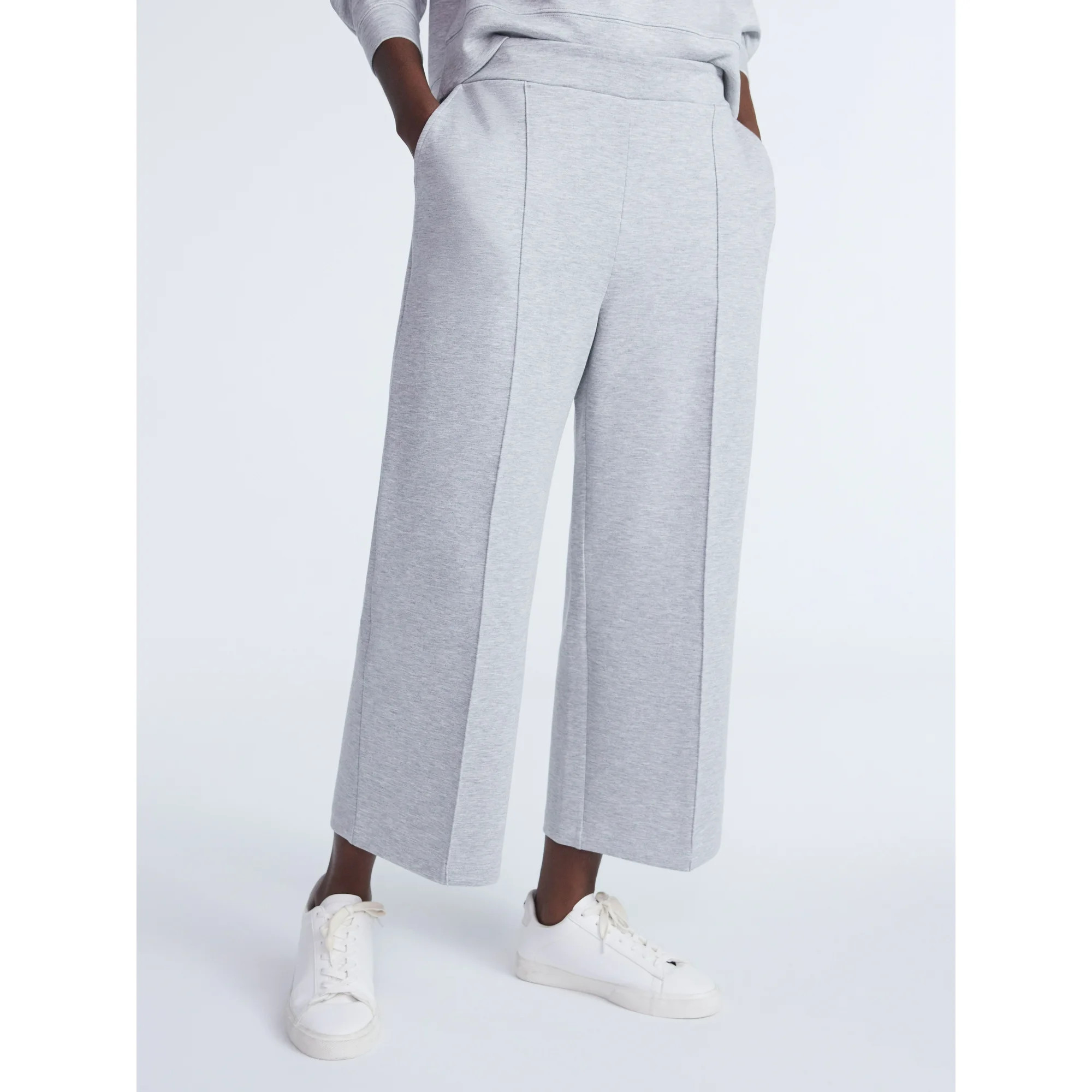 Scoop Women's and Women's Plus New Scubaknit Cropped Pants, Sizes XS-4X - Walmart.com | Walmart (US)