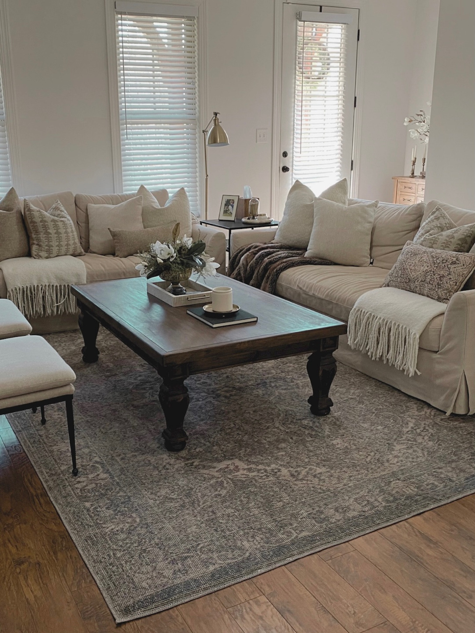 Living room 

#LTKSeasonal #LTKhome