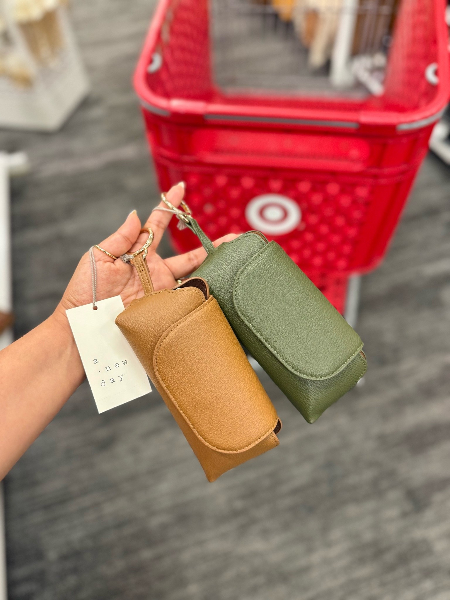 Obsessed with these new sunglasses cases, this week they’re on sale and only $10