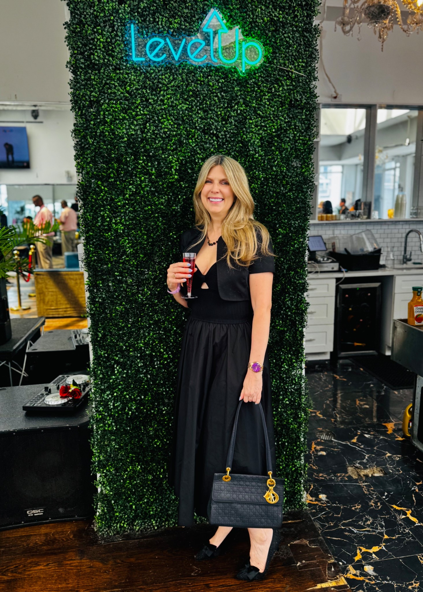 Perfect Black Dress #cutout #cocktaildress #chic #blackdress #midi 

#LTKU #LTKStyleTip