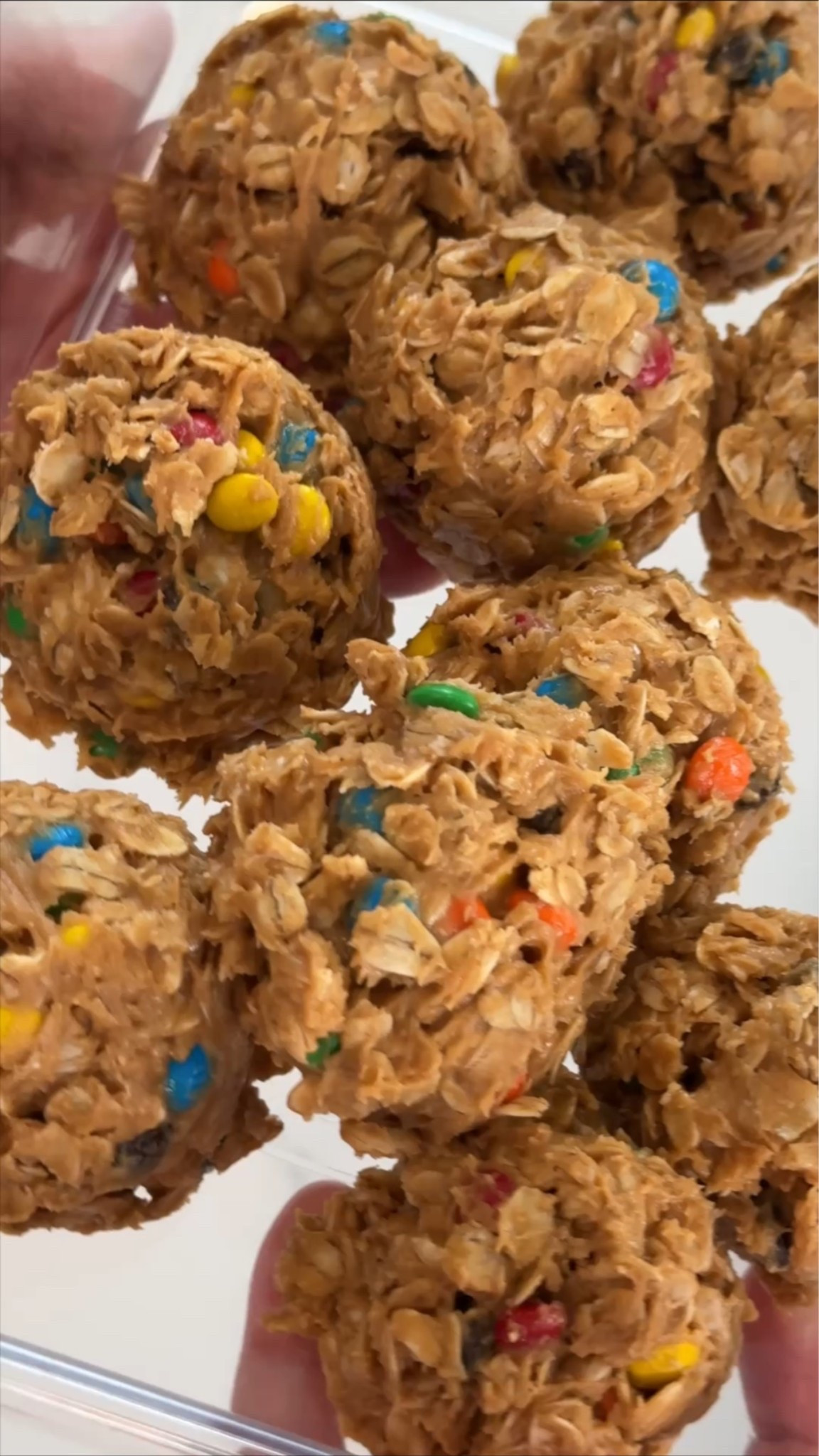 🥜⚡️ Snack prep just got WAY more delicious 😍 These Monster Cookie Energy Balls are loaded with peanut butter, oats, honey, and mini M&Ms for the perfect easy treat that tastes like dessert 🙌🍪

✨ Full Recipe:
• 2 1/4 c old-fashioned oats
• 1 c smooth peanut butter
• 1/2 c honey
• 1/2 c mini M&Ms
• 1 tsp vanilla extract

✨ Directions:
Mix all ingredients together until thick + combined. Scoop into balls using a cookie scoop and place on a parchment-lined tray. Chill in the fridge for 30 minutes until set. Store in an airtight container in the fridge for up to 1 week!

No baking, minimal prep, and they disappear FAST in our house 😂 Perfect for busy days, summer snacks, or a quick little protein boost!

#LTKFoodies #SnackIdeas #EasyRecipes #ProteinSnacks #NoBakeTreats #SummerSnacks #FamilyFavorites #LTKFamily

#LTKfoodie #LTKHome