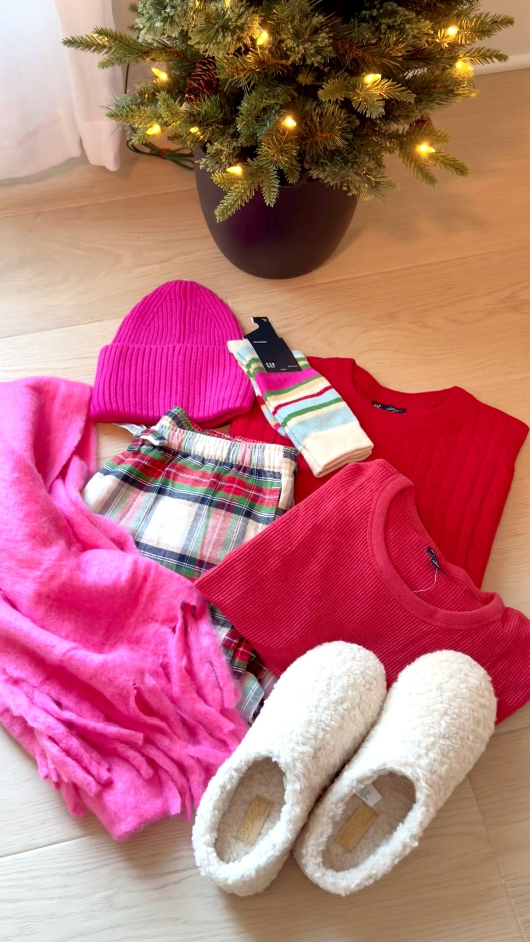 Gap is your one-stop shop for your holiday outfit and gifts 🎁 Grab gifts for everyone on your list during the @gap Black Friday Sale! Get 50% off everything + 60% Off Really Big Deals through 11/28. Get your dressy or casual holiday outfit now while everything is on sale! #gappartner #howyouweargap ✨



#LTKGiftGuide #LTKHoliday #LTKCyberWeek