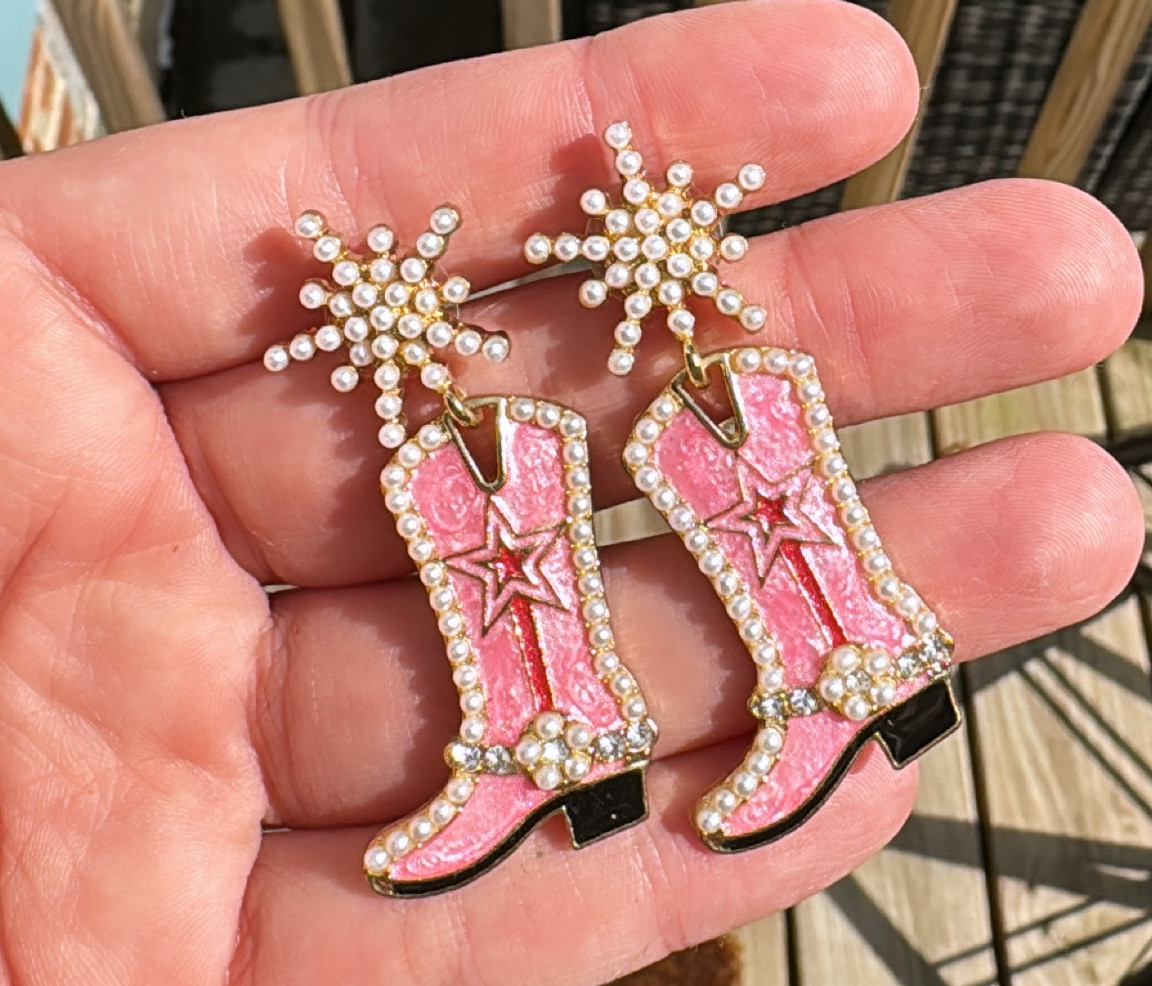 Nashville earrings 😂

#LTKTravel #LTKU #LTKBeauty