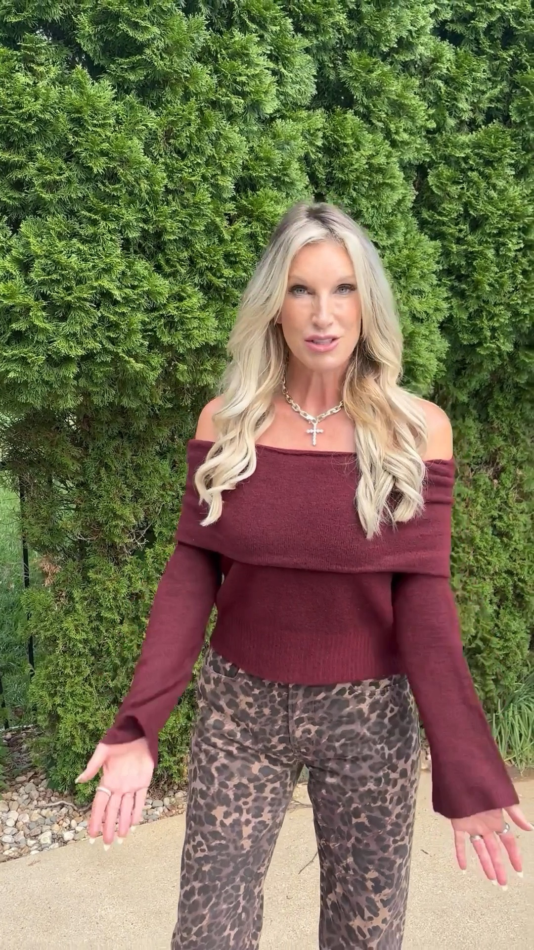 I have been on the hunt for the perfect leopard print pants and these are HER! 😍 So cute, I absolutely love the fit Abercrombie has been killing it! And of course I got my new Frankie chain from Melinda Maria and put a charm on it like my friend Nicole! Get 15% off Melinda Maria jewelry with code: BRENDA ♥️🐆

#LTKSeasonal #LTKGiftGuide #LTKVideo