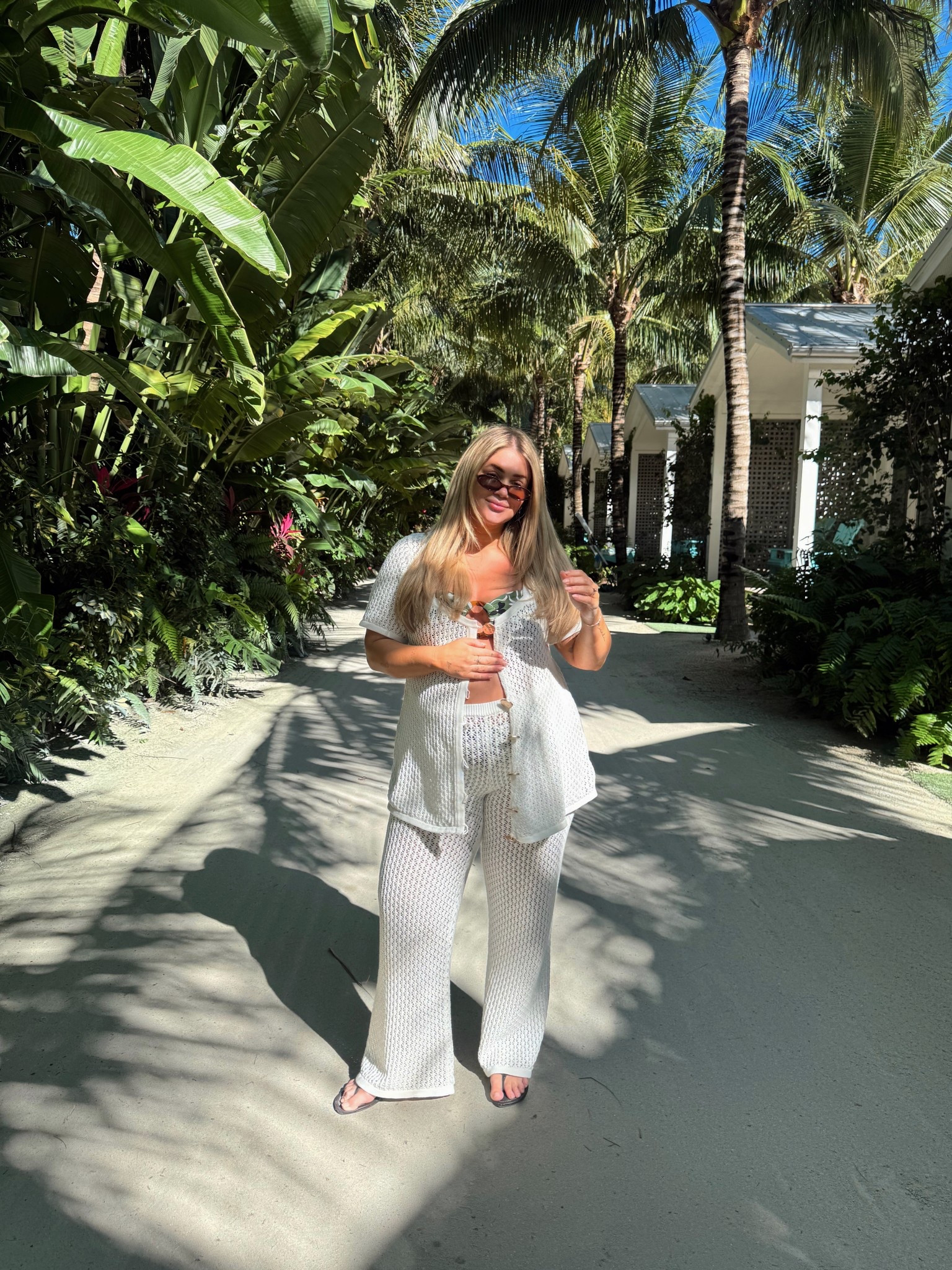 LOVE this swim style always but especially for pregnancy! Just so soft & stretchy over the bump. 

Top - XL 
Pants — XXL 
Swim top — curve 1 
Swim bottoms — curve 2 