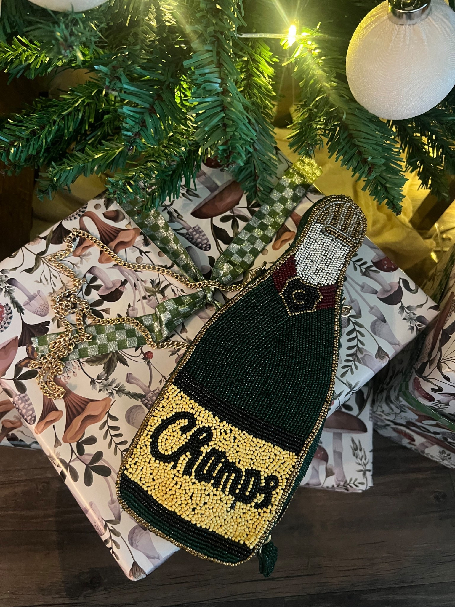 Champagne crossbody purse. Fits a phone and wallet comfortably! 

#LTKHoliday #LTKSeasonal