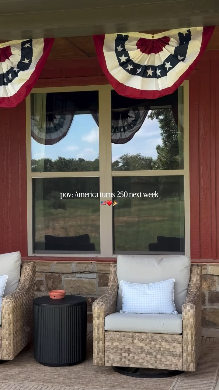 Front porch is festive & ready for the 4th🇺🇸🤍🎉

#LTKSeasonal #LTKHome