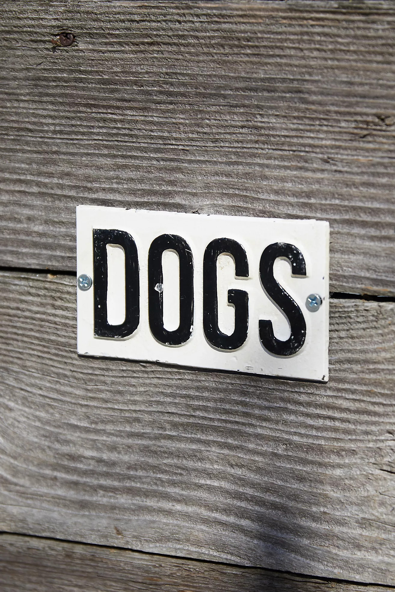 Cast Iron Dogs Sign | Terrain