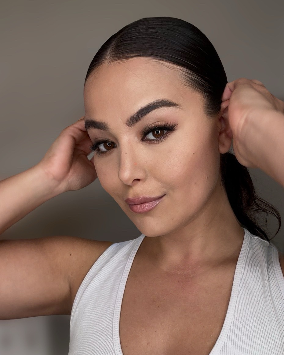 “✨ Want bigger, brighter eyes? Watch this quick tutorial to learn easy makeup techniques that make your eyes pop! 👀💄 #EyeMakeupTips #BiggerEyes #MakeupHacks”

#LTKStyleTip #LTKBeauty #LTKHoliday
