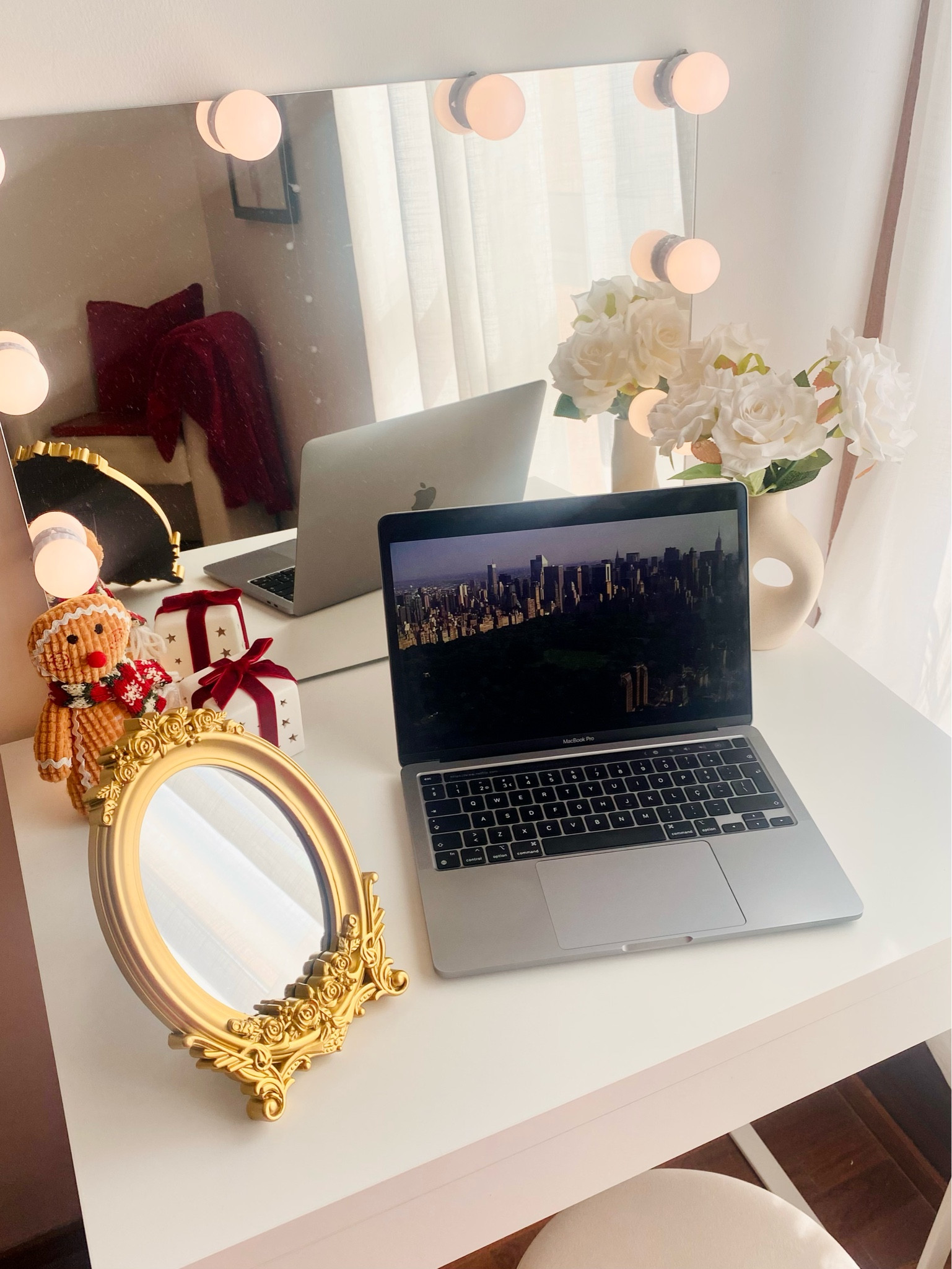 My gold mirror 💖