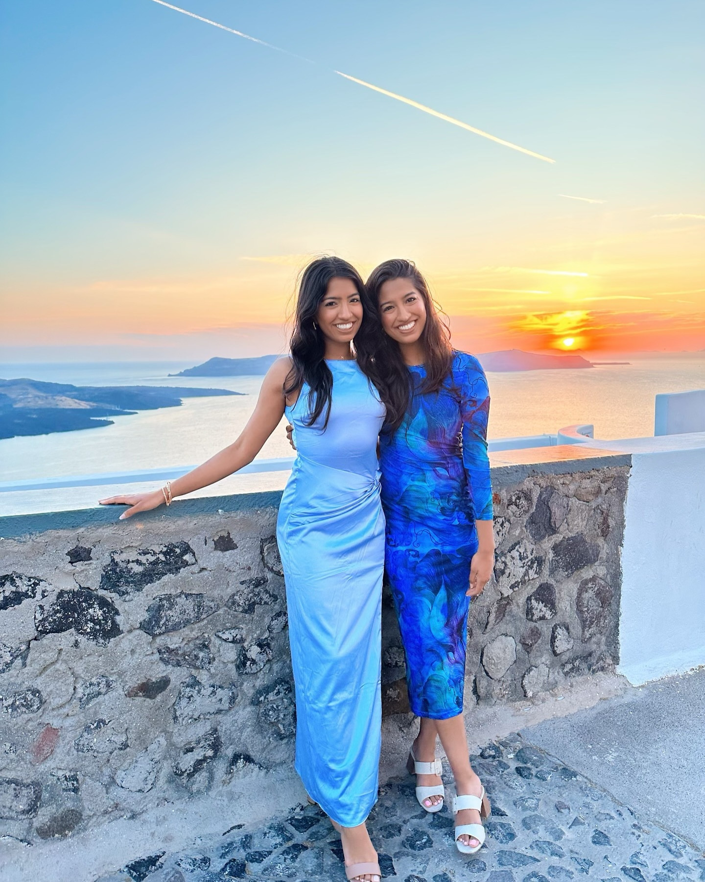 Santorini summer 💙🦋🐬🌀🩵 wearing a size S in the Abercrombie dress on the left, got the dress on the right from a boutique in Boston! Tagged a similar one!!

.

.

.

#dentist #dental #dentalstudent #dentalschool #predental #predent #predentalstudent #predentaltips #dentalschoollife #prehealth #twinsisters #twinsofinstagram #sisters #twinning #twin #travel #greecegram #twinstagram #twinlife #eurotrip #eurofit #postgradtrip #greece #pinterestboard #vacationfit #greecevacation

#LTKSummerSales #LTKWedding #LTKTravel
