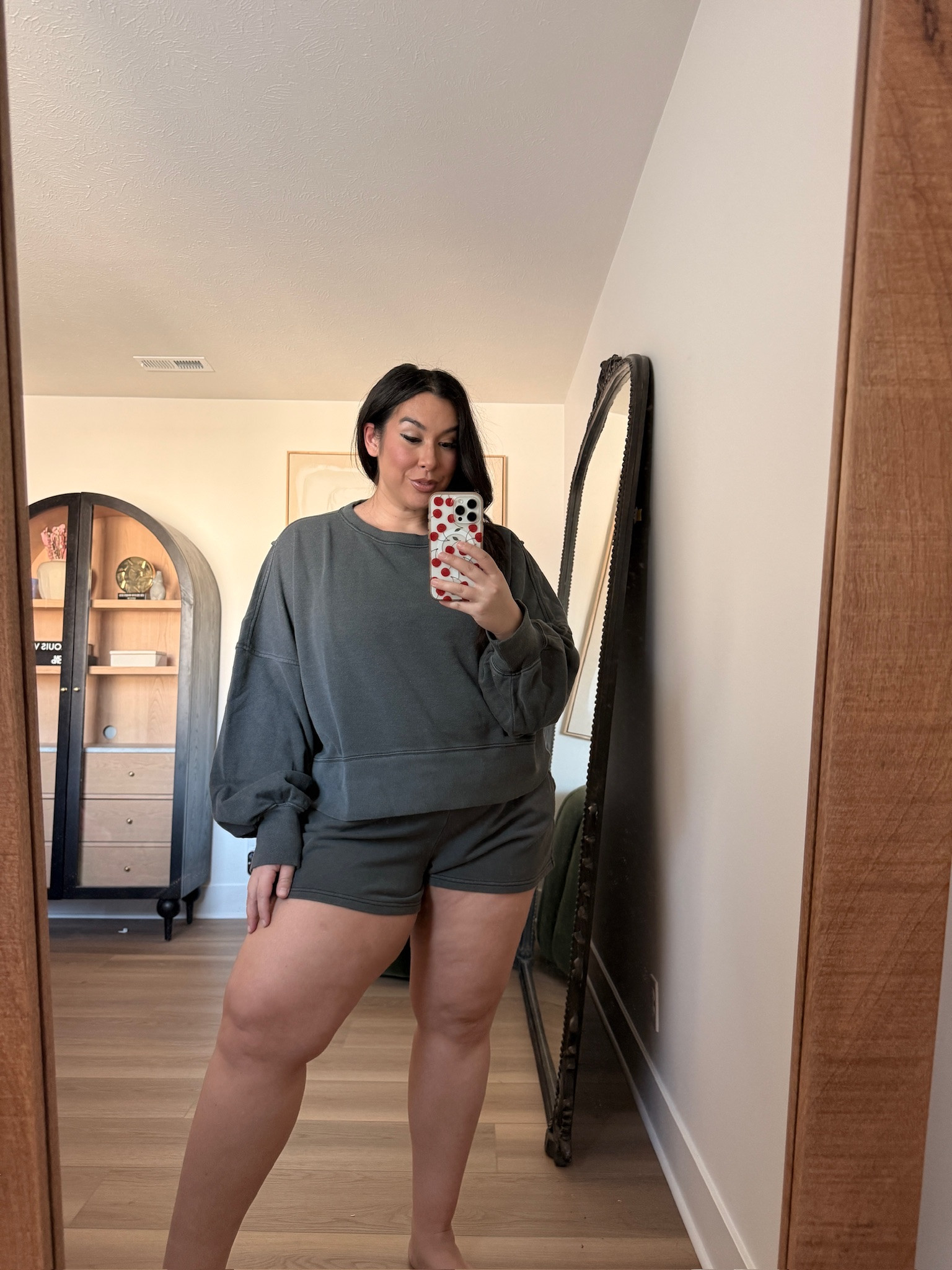 @Aerie  Midsize Loungewear haul! Size 14/16 | XL 🤍  This will be perfect for a warm summer night 🖤
-
-
-
Midsize, Aerie, American Eagle, Comfy, Lounge, Loungewear, Midsize Haul

#LTKootd #LTKMidsize #LTKSeasonal