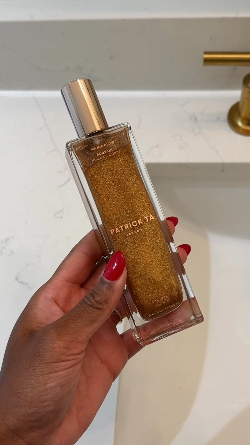 My pool day essential for the perfect glow! Patrick Ta Major Glow Body Oil in the shade “A Moment” ✨

#LTKxSephora #LTKbeauty #LTKVideo