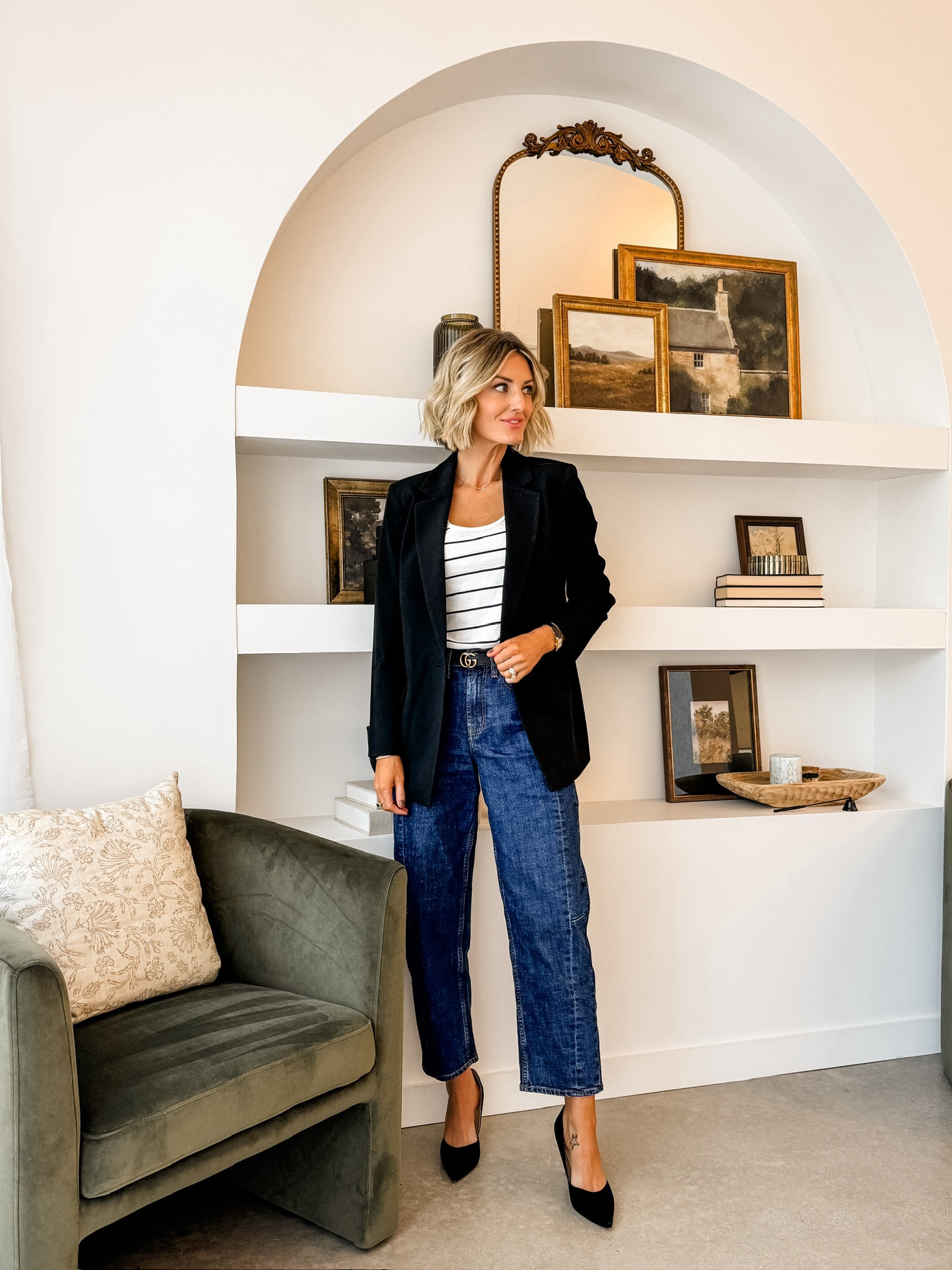 Recreated a Pinterest outfit & love how it turned out! Also, these Old Navy barrel jeans are so good! Wearing XS/0!

Loverly Grey, Old Navy, barrel jeans, blazer, black heels, winter outfitt

#LTKSeasonal #LTKWorkwear #LTKStyleTip