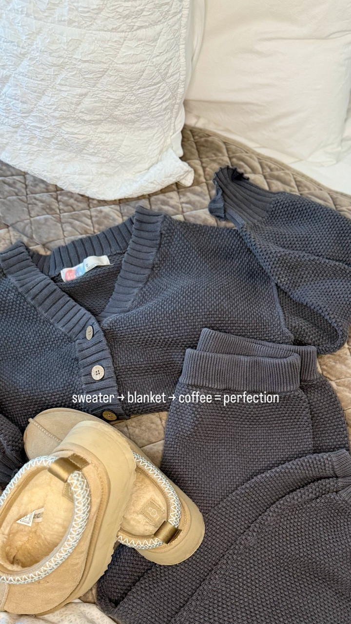 November mornings look like this ❄️☕✨🧦🧸

#cozy #loungeset #sweaterweather

#LTKHome #LTKGiftGuide #LTKootd
