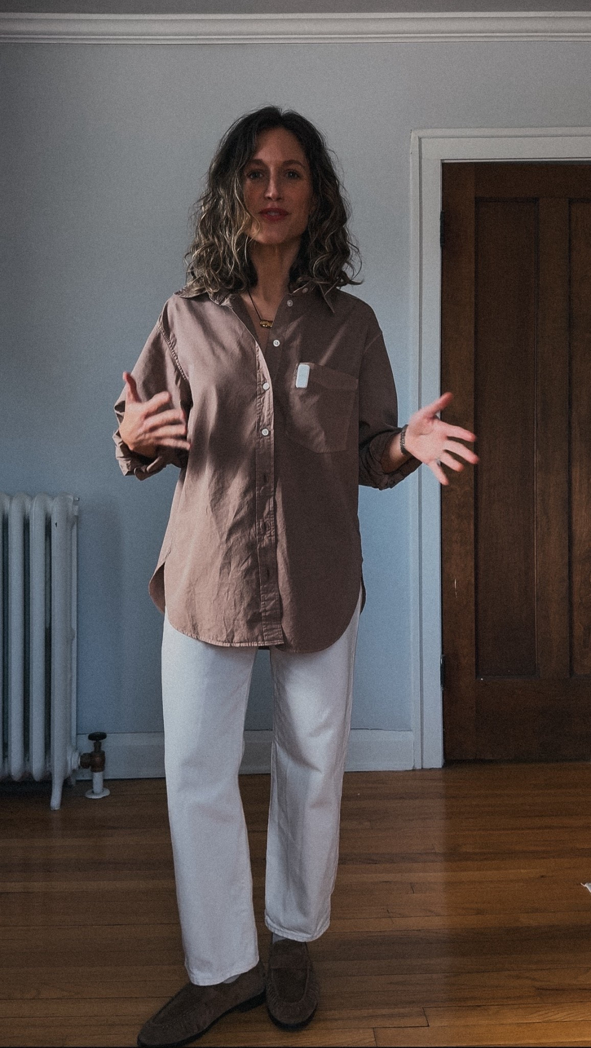 Look of the Day // 2.25

Gap shirt, XS, fits oversized. Levi’s denim, 25, TTS for a relaxed fit, this is the ankle length, linking the original too. Bared Footwear loafers, TTS. Heaven Mayhem necklace. Cluse watch (message me for link) from reel - Aritzia coat, XS, TTS. Quince sweater, XS, TTS for an oversized fit. Quince sunglasses. Madewell bag  

#LTKmomlife #LTKPetite #LTKOver40