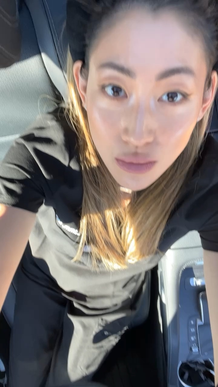 how to reapply sunscreen over your makeup the right way! 

#LTKbeauty #LTKVideo #LTKfindsunder50