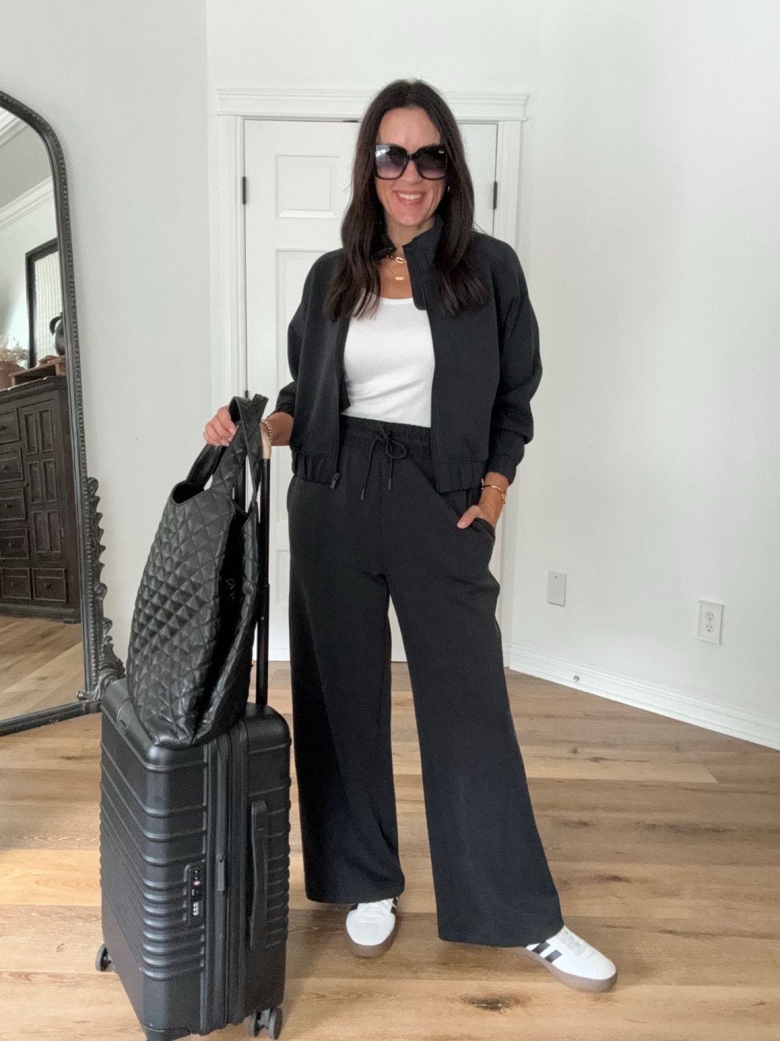 Fun travel day outfit! Chic outfit idea! Fall travel outfit! Seasonal Fashion! 

#LTKCon #LTKStyleTip