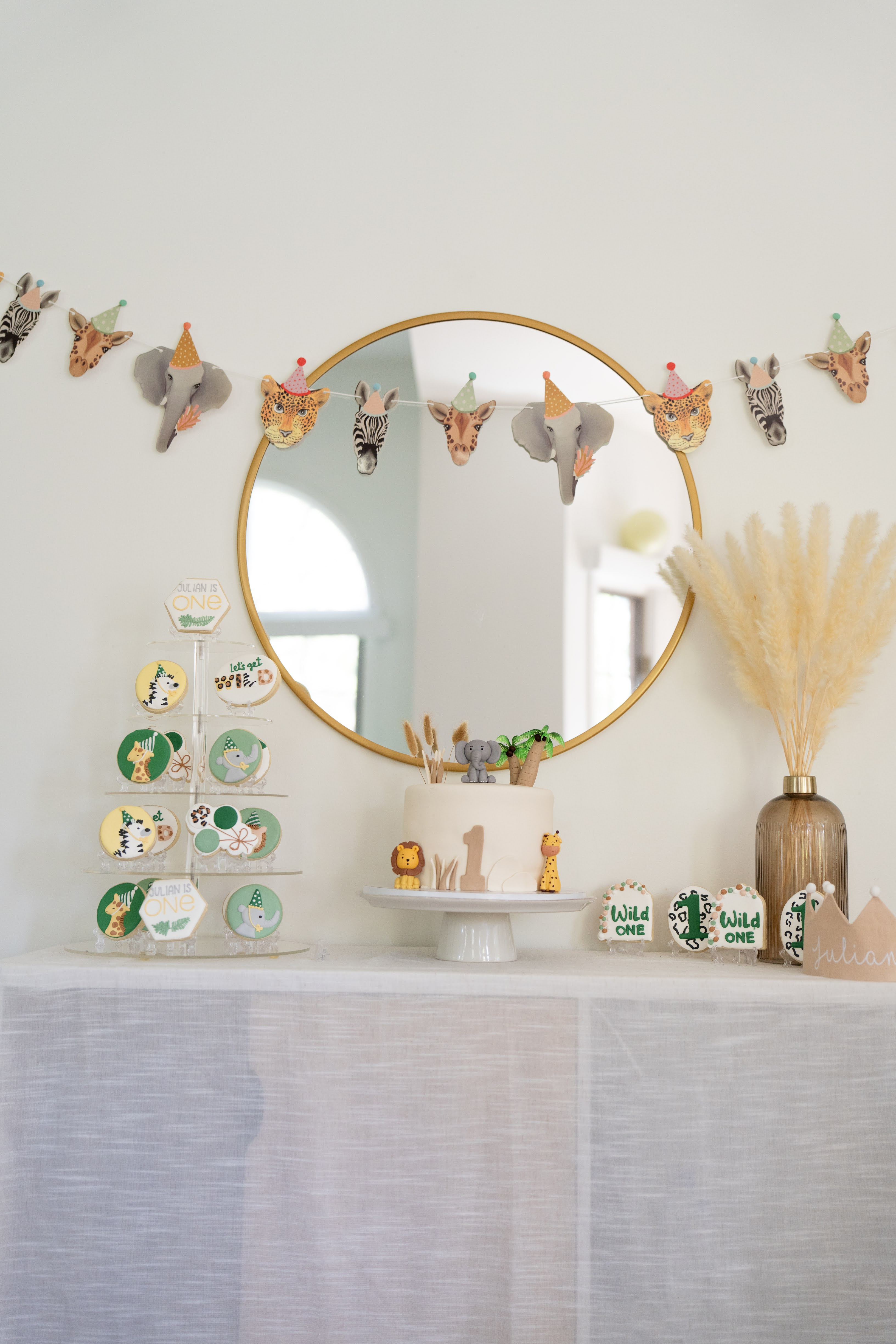 wild one first birthday party kids baby party decor cookie holder banner 

#LTKFamily #LTKKids #LTKBaby