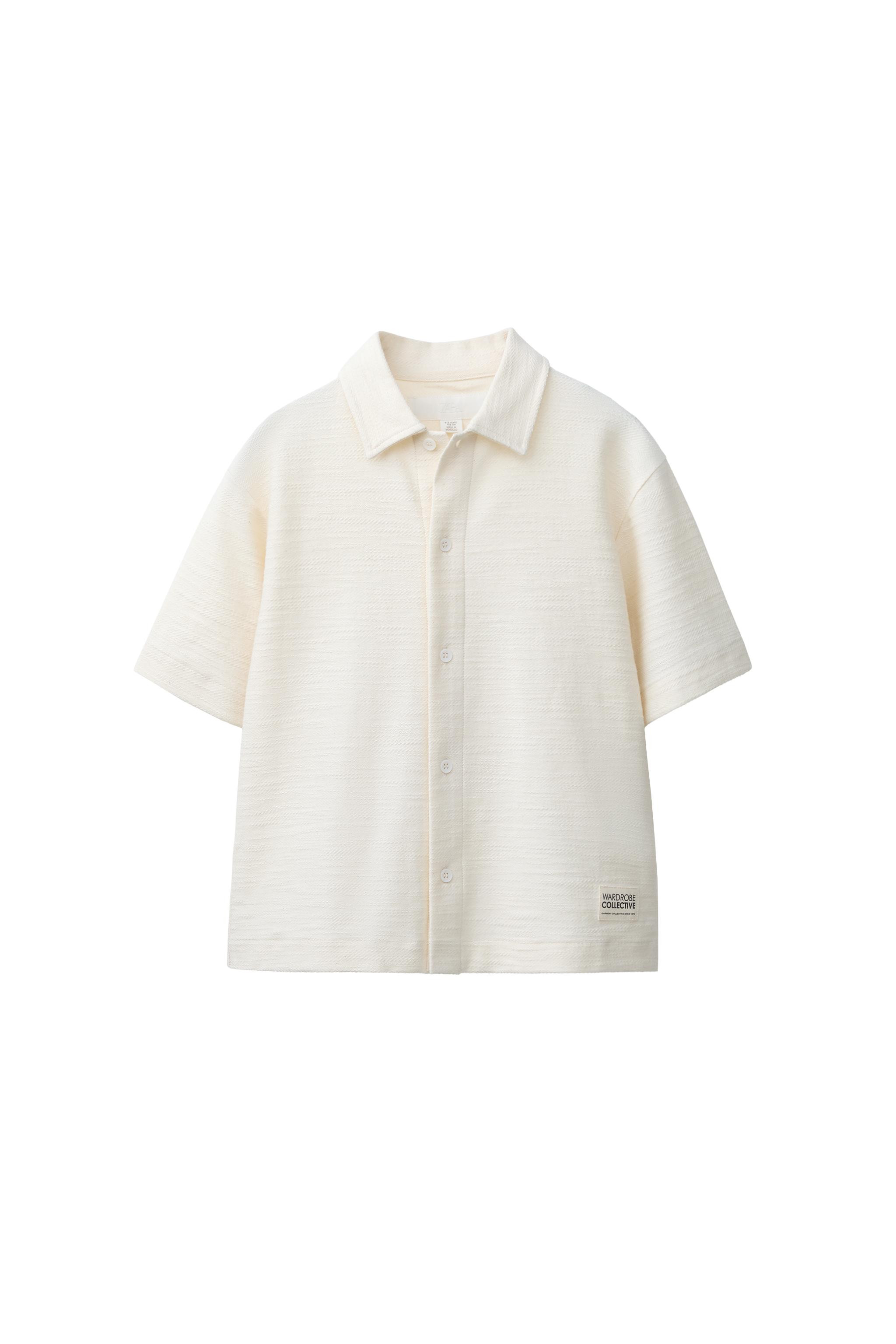 SHIRT AND BERMUDA SHORTS SET WITH TEXTURED LABEL | Zara US