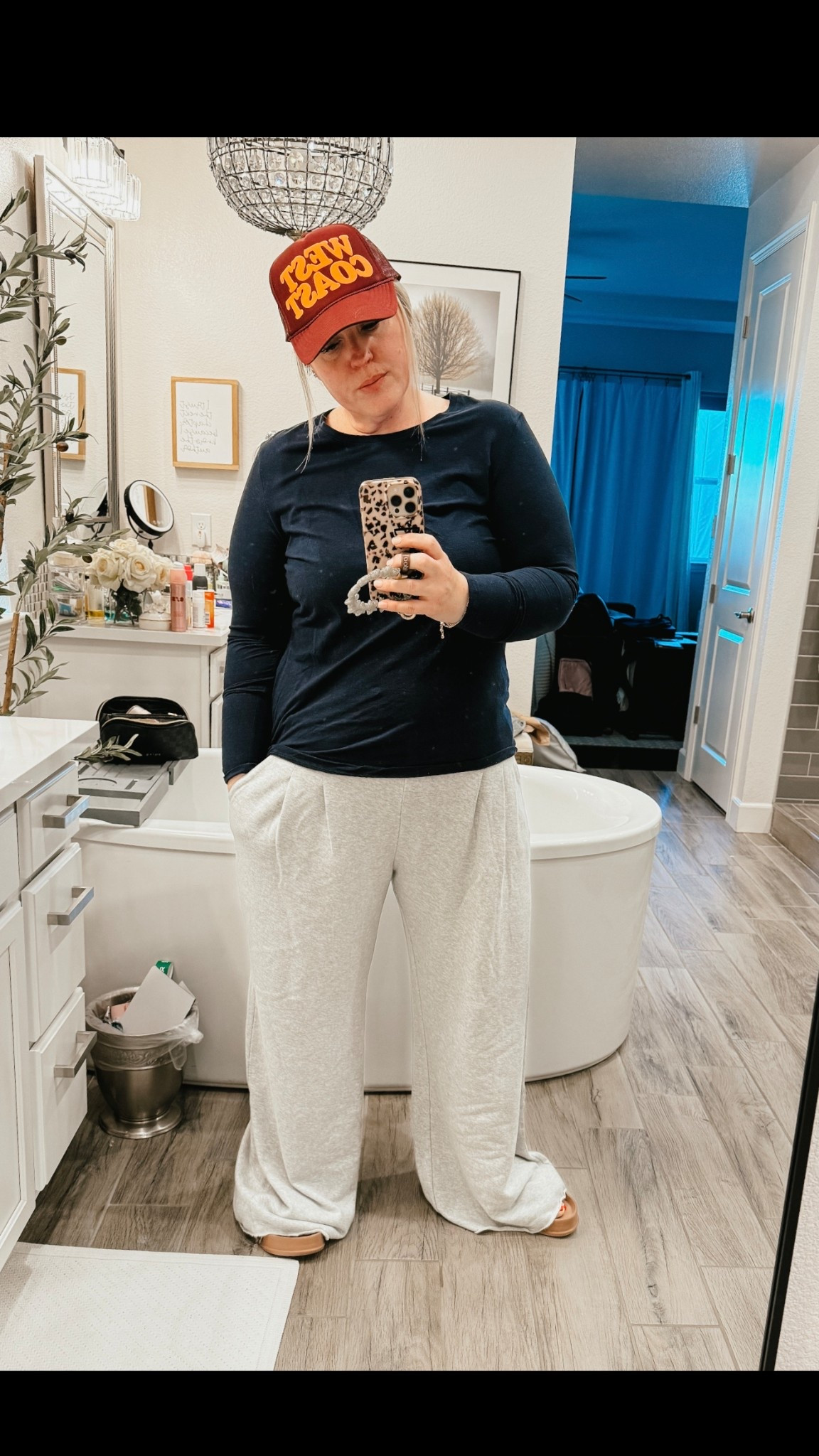 Today’s comfy outfit 

#LTKmomlife #LTKActive #LTKdayinmylife