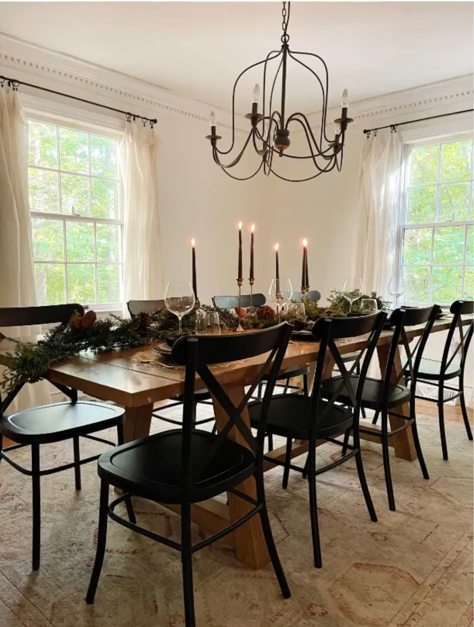 Holiday dining room vibes ✨

#LTKParties #LTKSeasonal #LTKHome