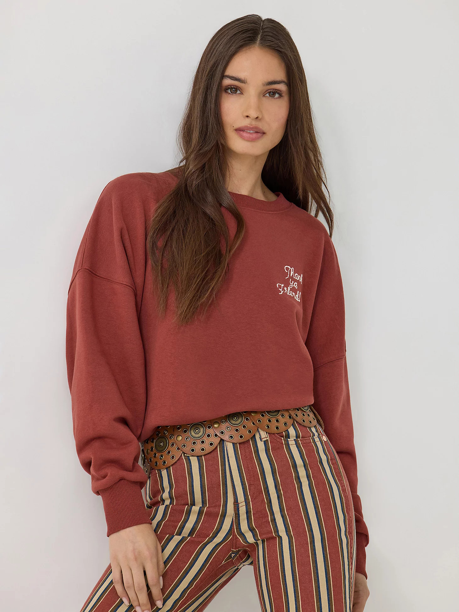 Wrangler x Lainey Wilson Thank Ya Friend Crew Sweatshirt in Henna | Wrangler