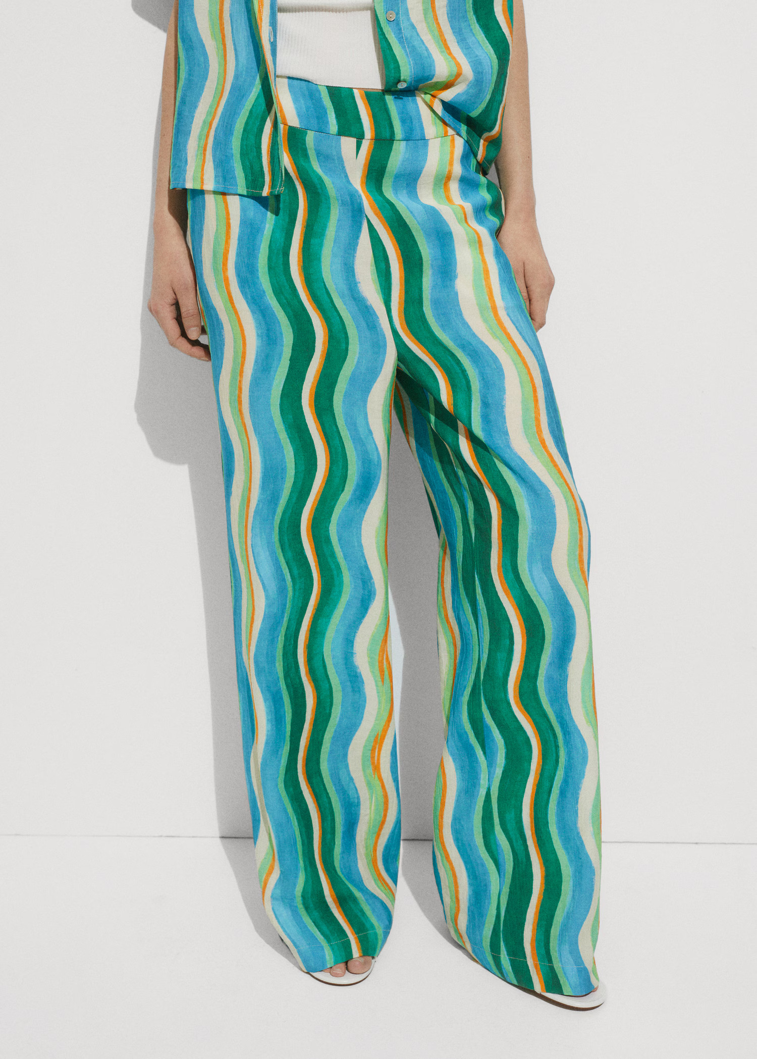 Wide leg printed pants | MANGO (US)