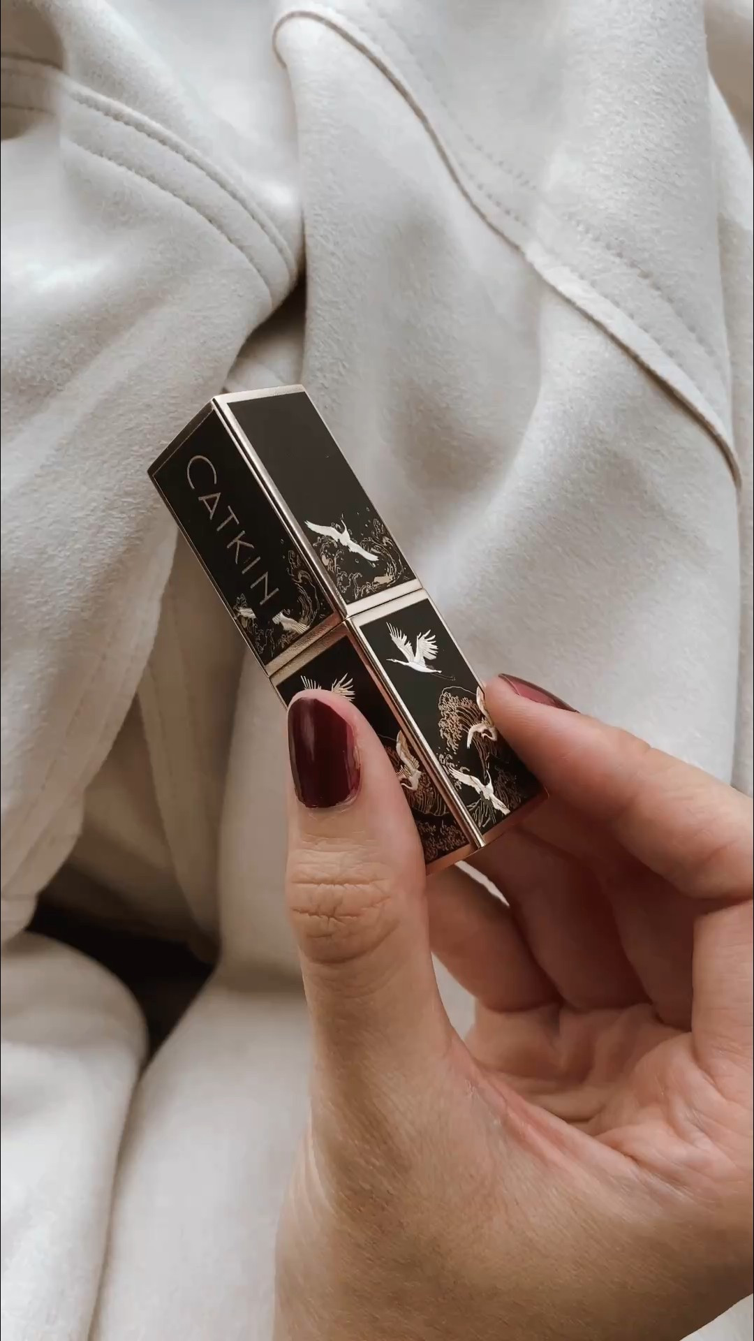 A type of quality and detail that is only felt by being seen 🤍





#beauty #makeup #lipstick #catkin #amazon #falllook #forher #datenight #formom #gift #holiday #fashion #familyphotos


 

#LTKStyleTip #LTKBeauty #LTKGiftGuide