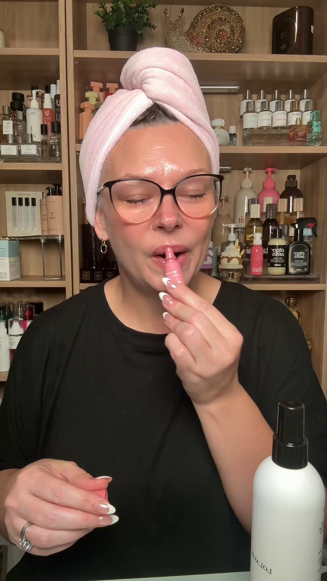 Because my hair doesn't have time for knots OR nonsense.
Shine without the struggle. We're too old for breakage at this point. This is great for my silvers too! 

#LTKdayinmylife #LTKBeauty #LTKOver40