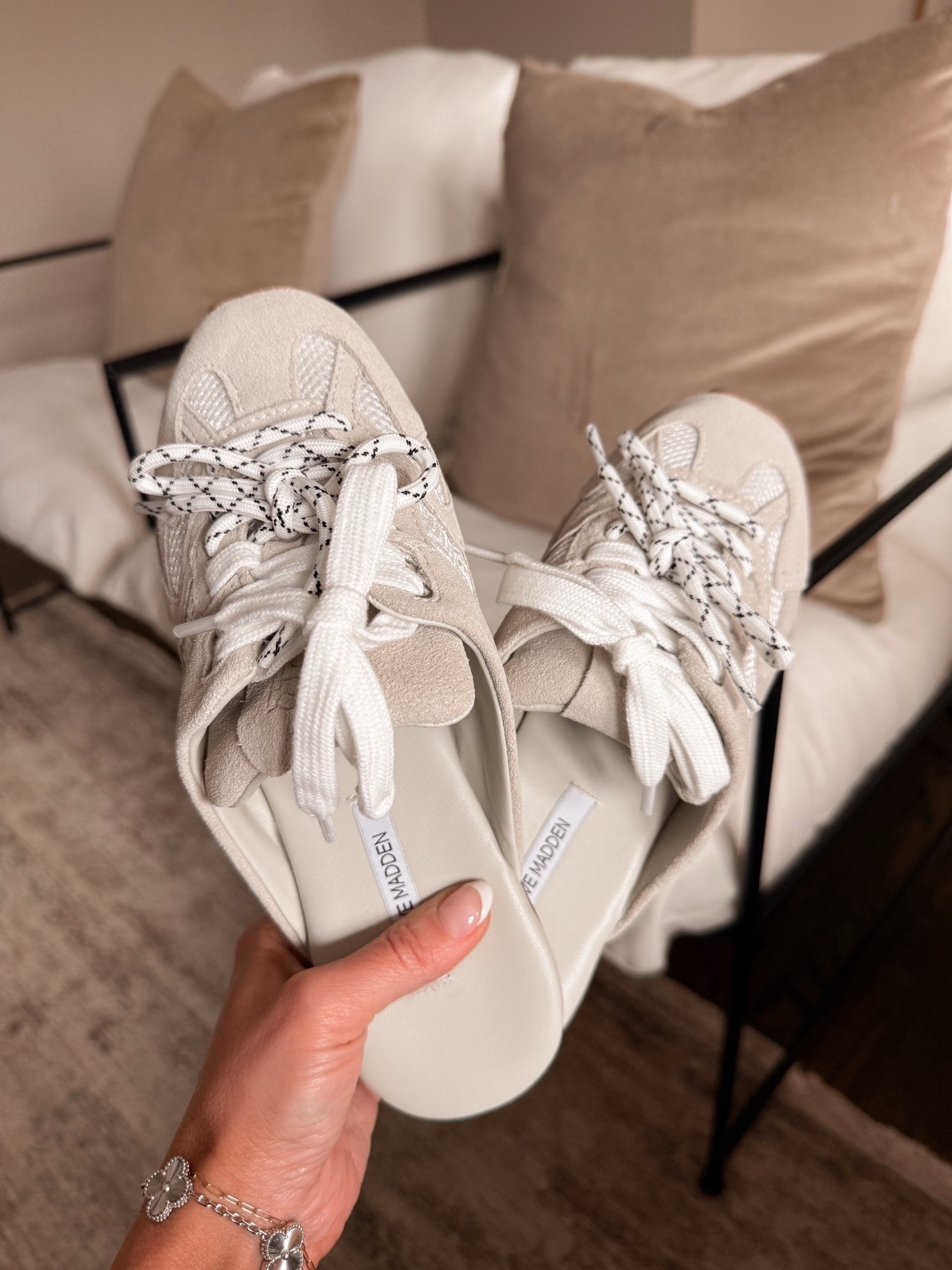 These are a 10/10 🙌🏼 So comfortable! I went true to size with a 6

#LTKSeasonal #LTKootd