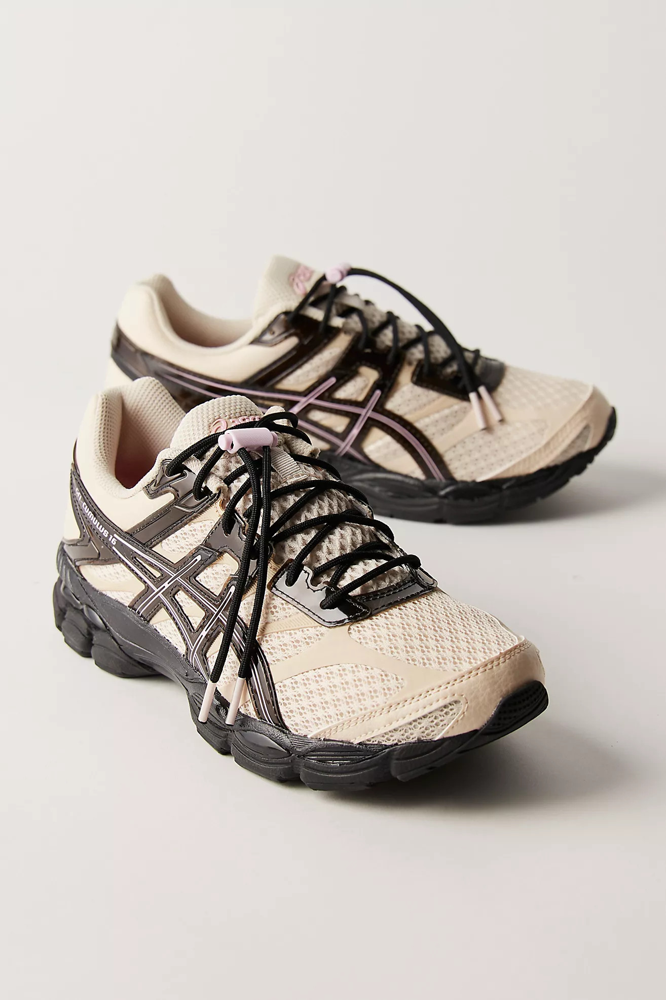 ASICS x Finesse GEL-CUMULUS 16 Sneakers | Free People (UK)
