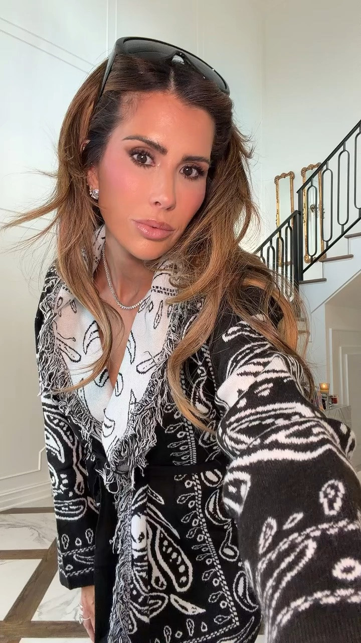 Cutest cardigan I found on Amazon!! Comes in so many colors! Wearing a small! 

Amazon fashion, Amazon finds, Fall outfits women, Autumn outfits, Fall cardigans, Casual fall outfits, Gemma Beauty, Emily Gemma

#LTKstorytime #LTKdayinmylife #LTKgrwm