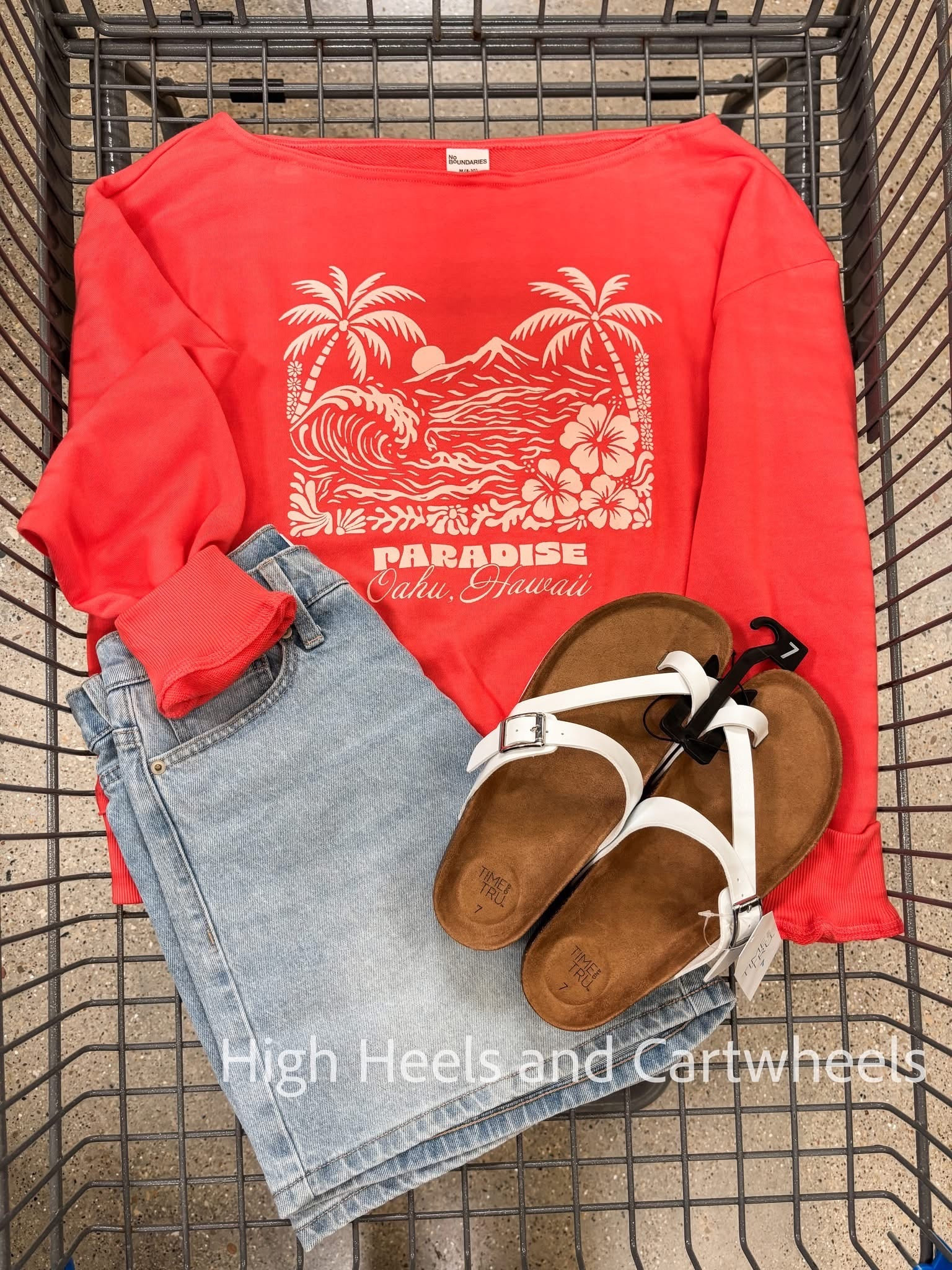 Such a fun off the shoulder top ☀️🕶️