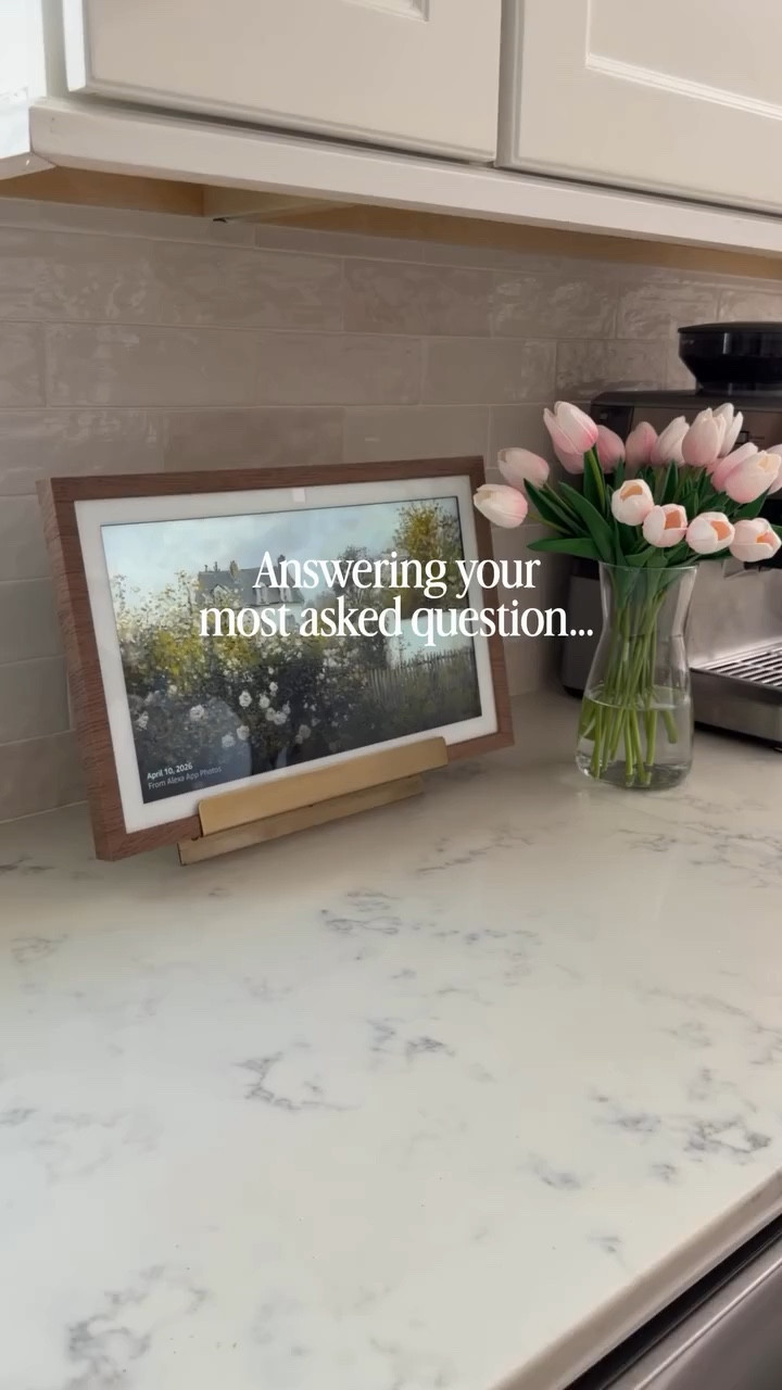 This @target brass cookbook stand has truly stole the show in my kitchen and for a good reason. It’s the perfect kitchen accessory to hold my @amazon echo show 15 which has truly been such a game changer in here from recipes to music to keeping everything organized. 🙌🏼

P.s: you can still get 20% off with trade-in, which is such a good deal. 😍

#kitchenstyling #targethome #amazonhomefinds #lookforless #echoshow
