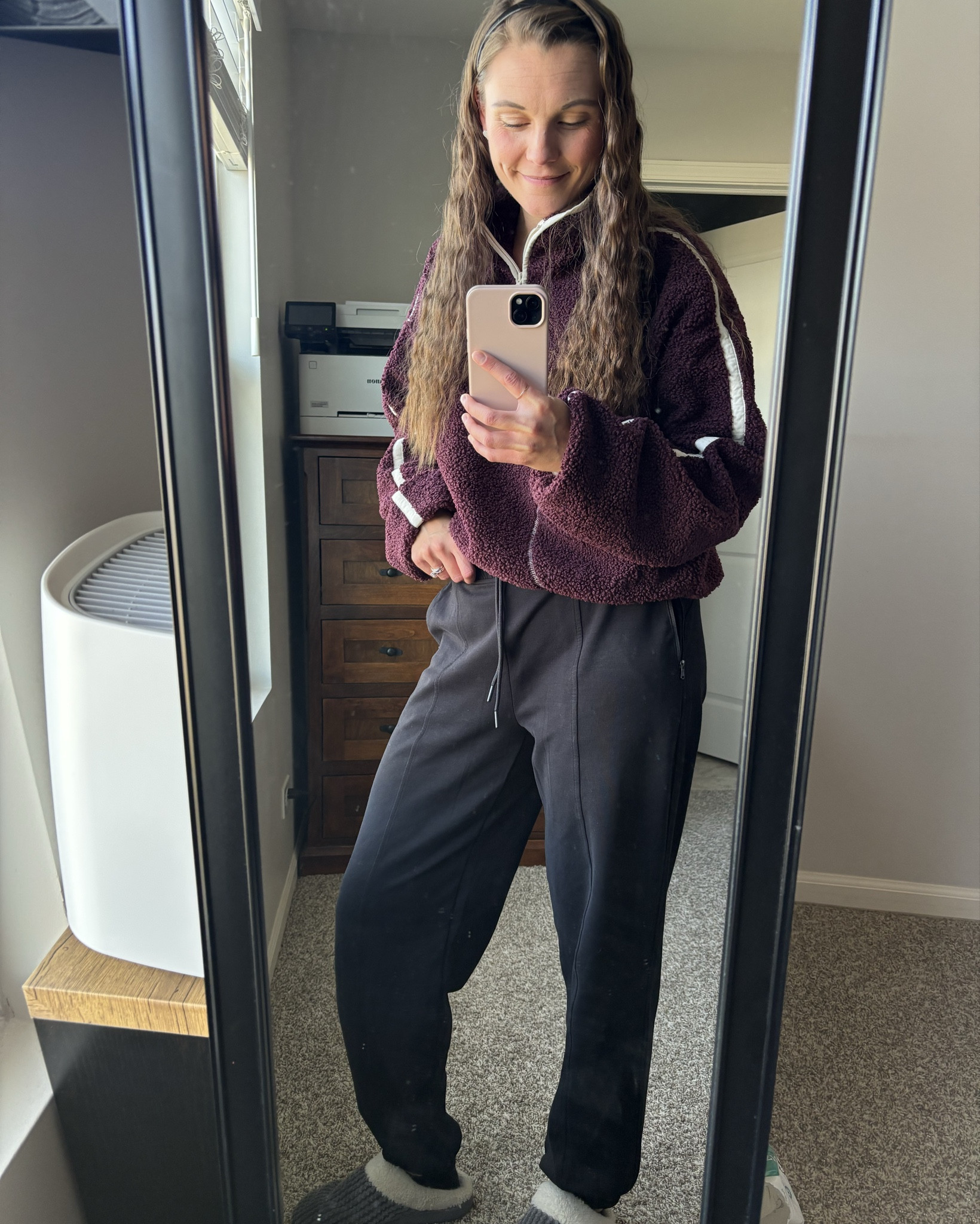 Thicker and high quality sweats. Love these! Love the line detail and they fit great. Medium tall. Also love this cozy pull over so much!!!

#LTKTall #LTKFindsUnder100 #LTKmomlife