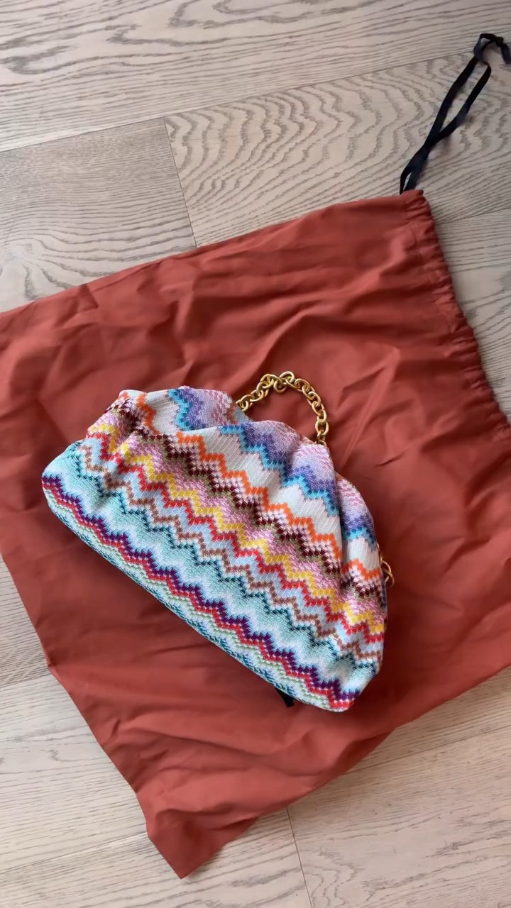 I need it! I want it! It’s such a perfect summer bag 👌🏻
#newbag #summerstyle #missoni #vacationbag

#LTKSwim #LTKSeasonal #LTKOver40