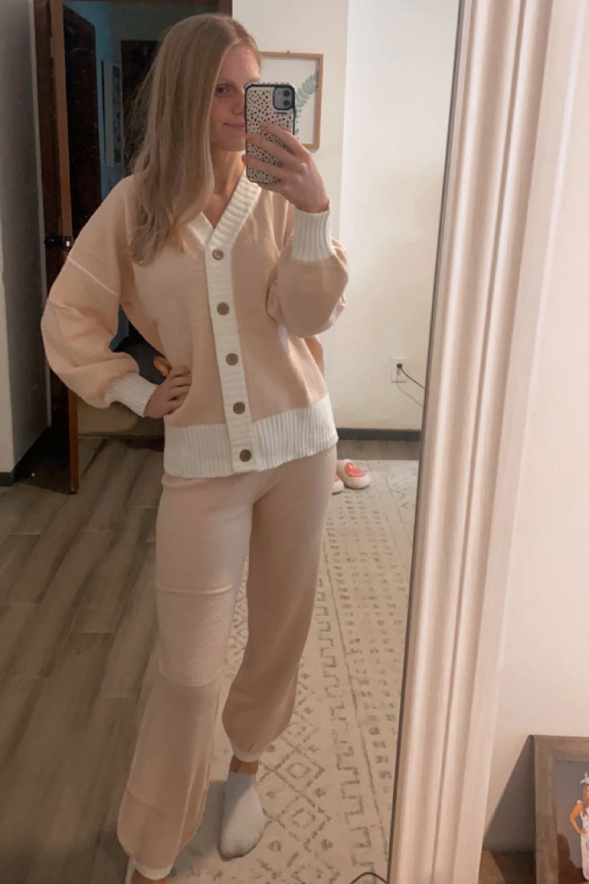 The most cute and comfy lounge set🫶🏼 perfect for fall & winter 

#LTKStyleTip #LTKFallSale #LTKFindsUnder100
