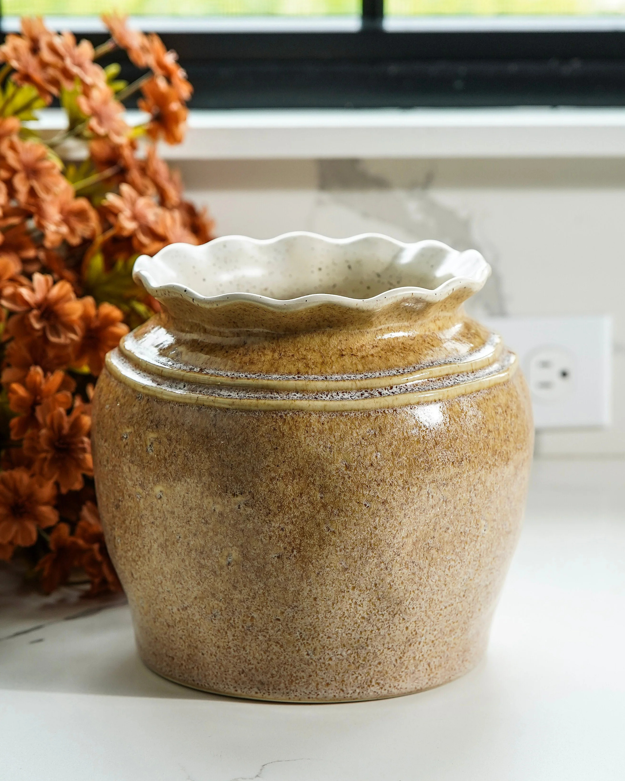 Eliana Beige Ceramic Pot | MJHome