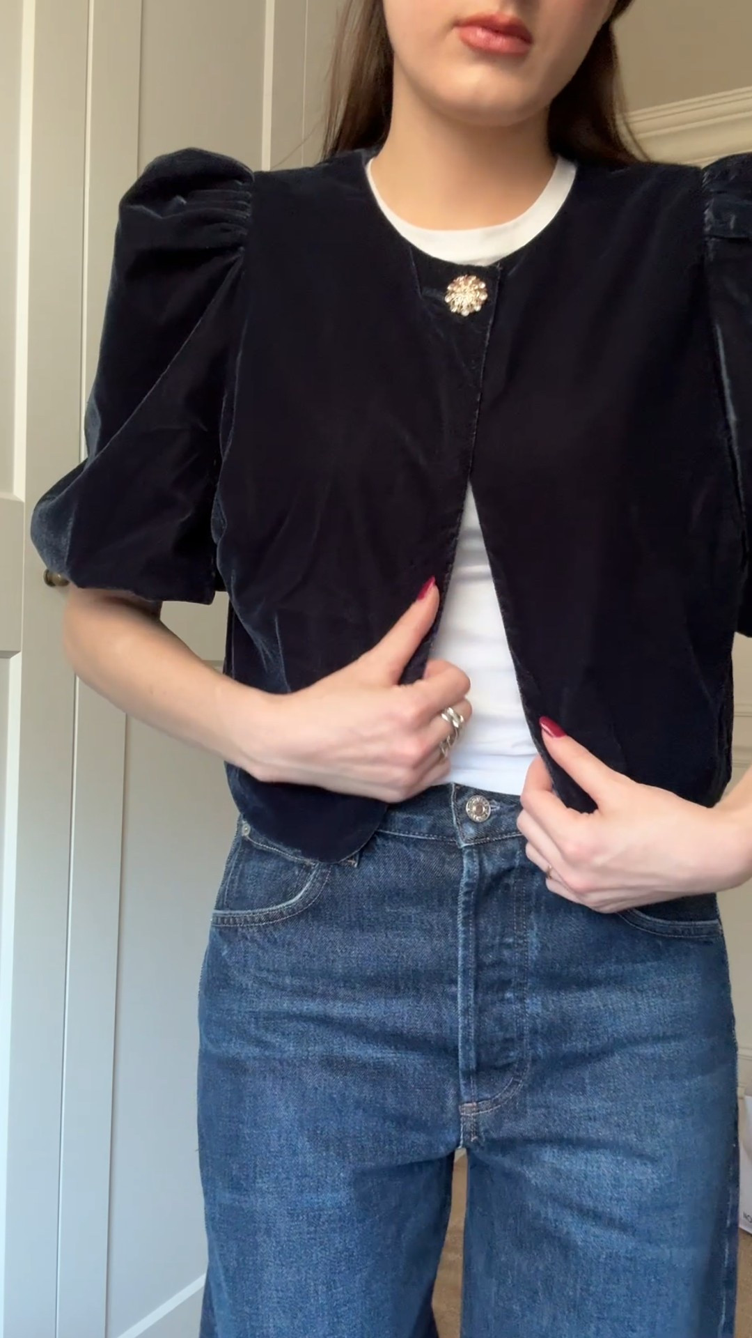 midnight blue velvet is such a gorgeous color on pale skin 😭

#hm #holidaytop #holidayblouse #holidayoutfit #puffsleeve #puffsleevetop

#LTKCyberWeek #LTKSeasonal #LTKootd