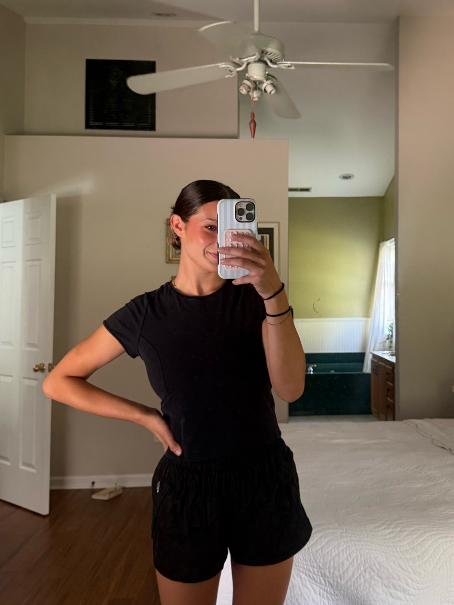 FULL FREE PEOPLE ATHLETIC FIT FOR RUNNING MOM ERRANDS

#LTKgrwm #LTKmomlife #LTKootd