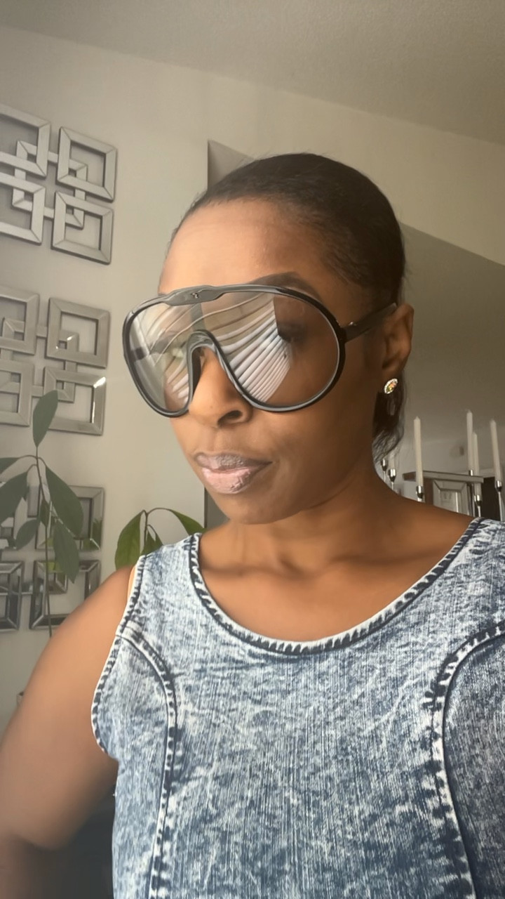 Oversized Sunglasses 

#LTKStyleTip #LTKFindsUnder50