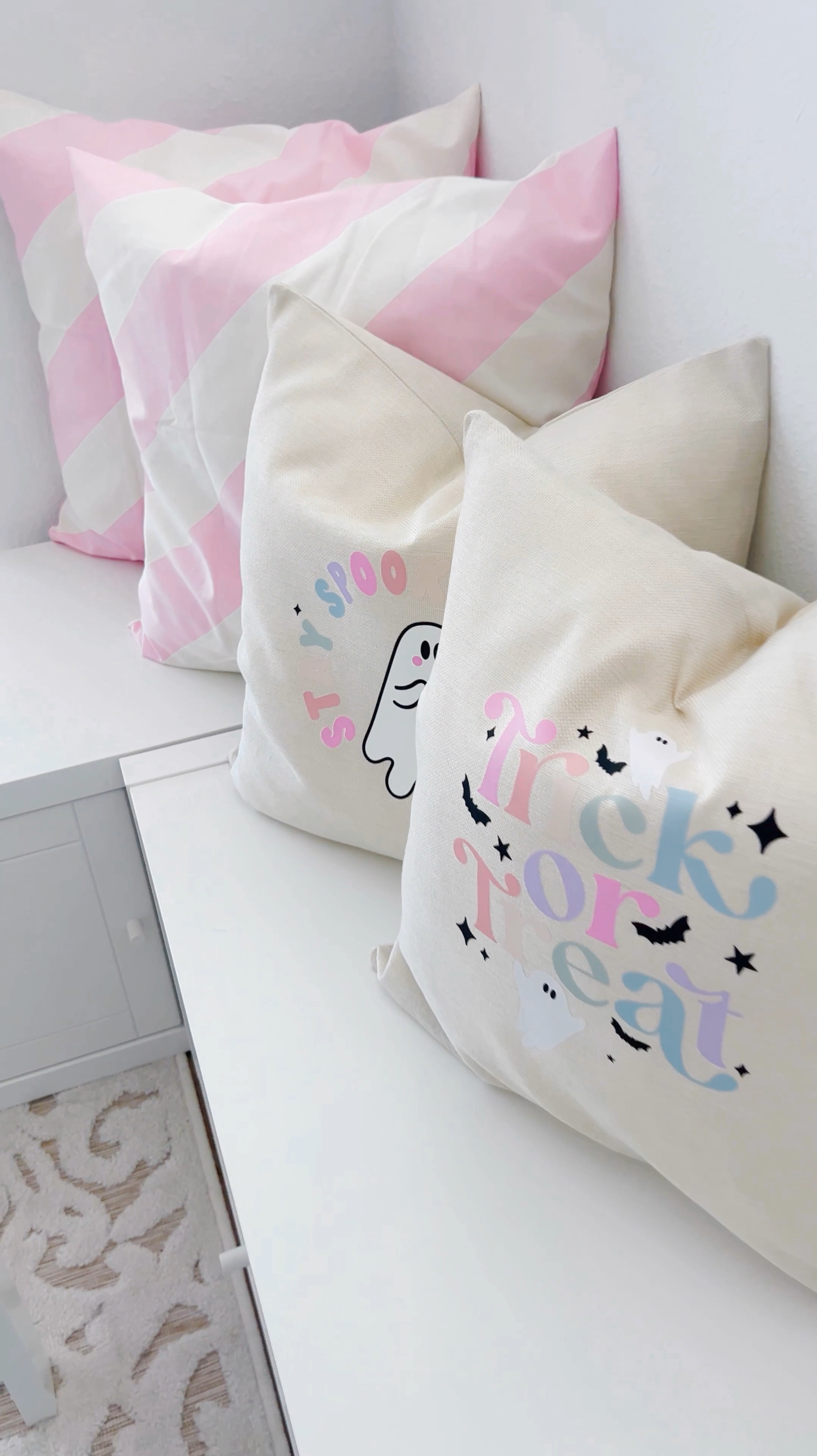 After finishing it, I noticed something… Did you notice it too? But anyway, what’s really important here isn’t that, but the glow-in-the-dark paper I used! Did you see how cool it turned out? If you love this, check the links below ☺️🫶🏻✨

#LTKVideo #LTKHome #LTKSeasonal