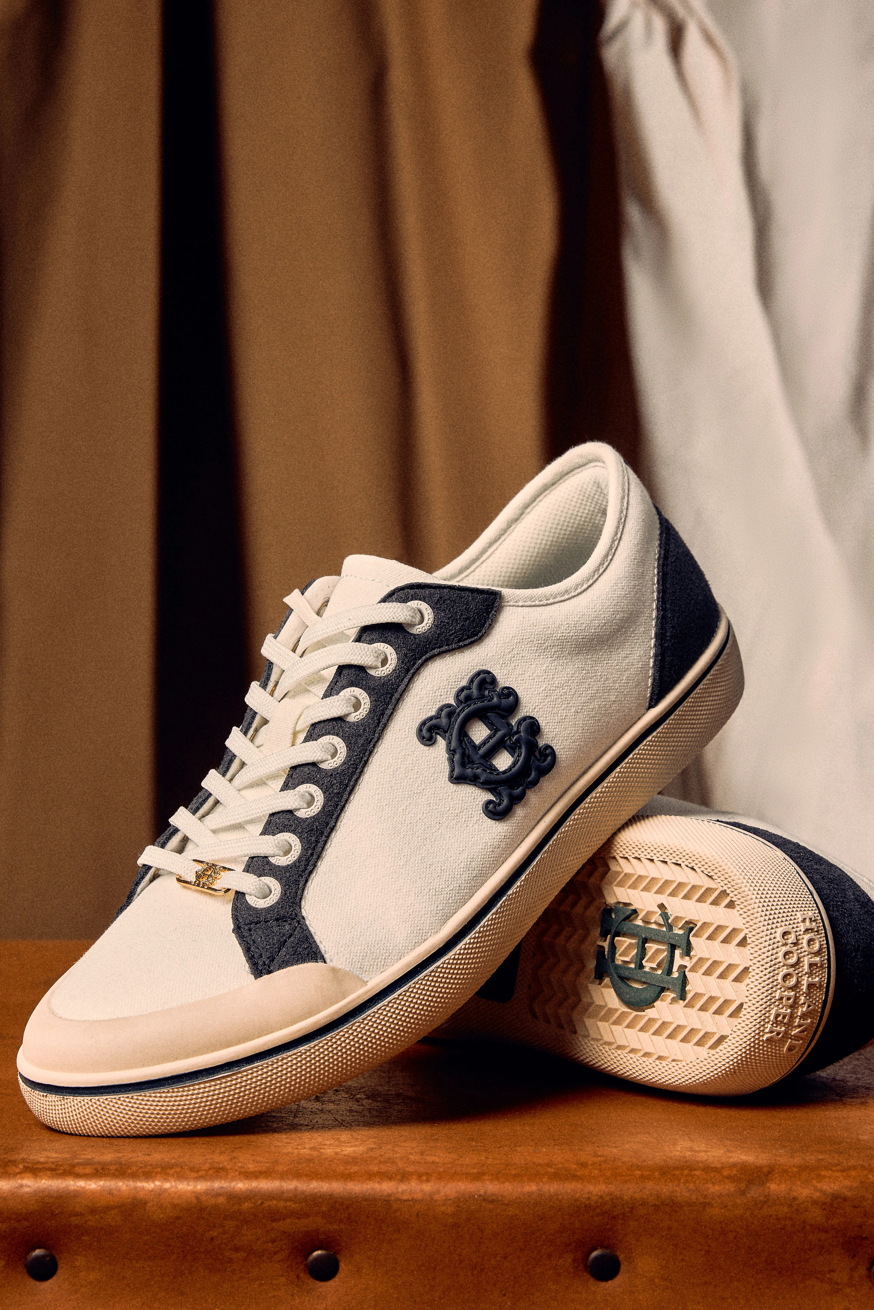 Mayfair Court Trainer (Off White Navy) | Holland Cooper