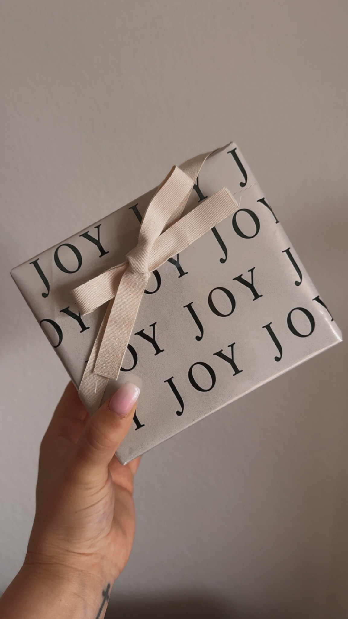 Joy Wrapping Paper 🤍🎁

#LTKmomlife #LTKHoliday #LTKGiftGuide