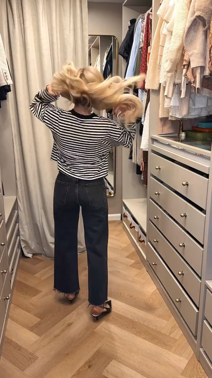 Stripe tee
Black jeans
Cropped wide leg black jeans 


#LTKootd #LTKdayinmylife #LTKSeasonal